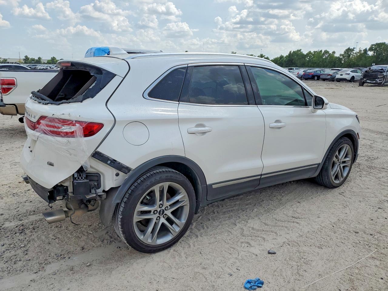 2015 Lincoln Mkc White vin: 5LMTJ2AH1FUJ29238