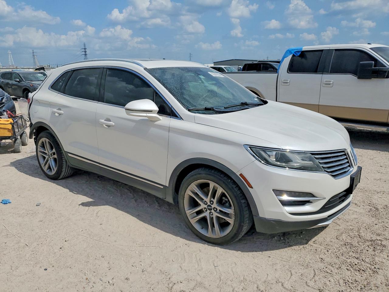 2015 Lincoln Mkc White vin: 5LMTJ2AH1FUJ29238