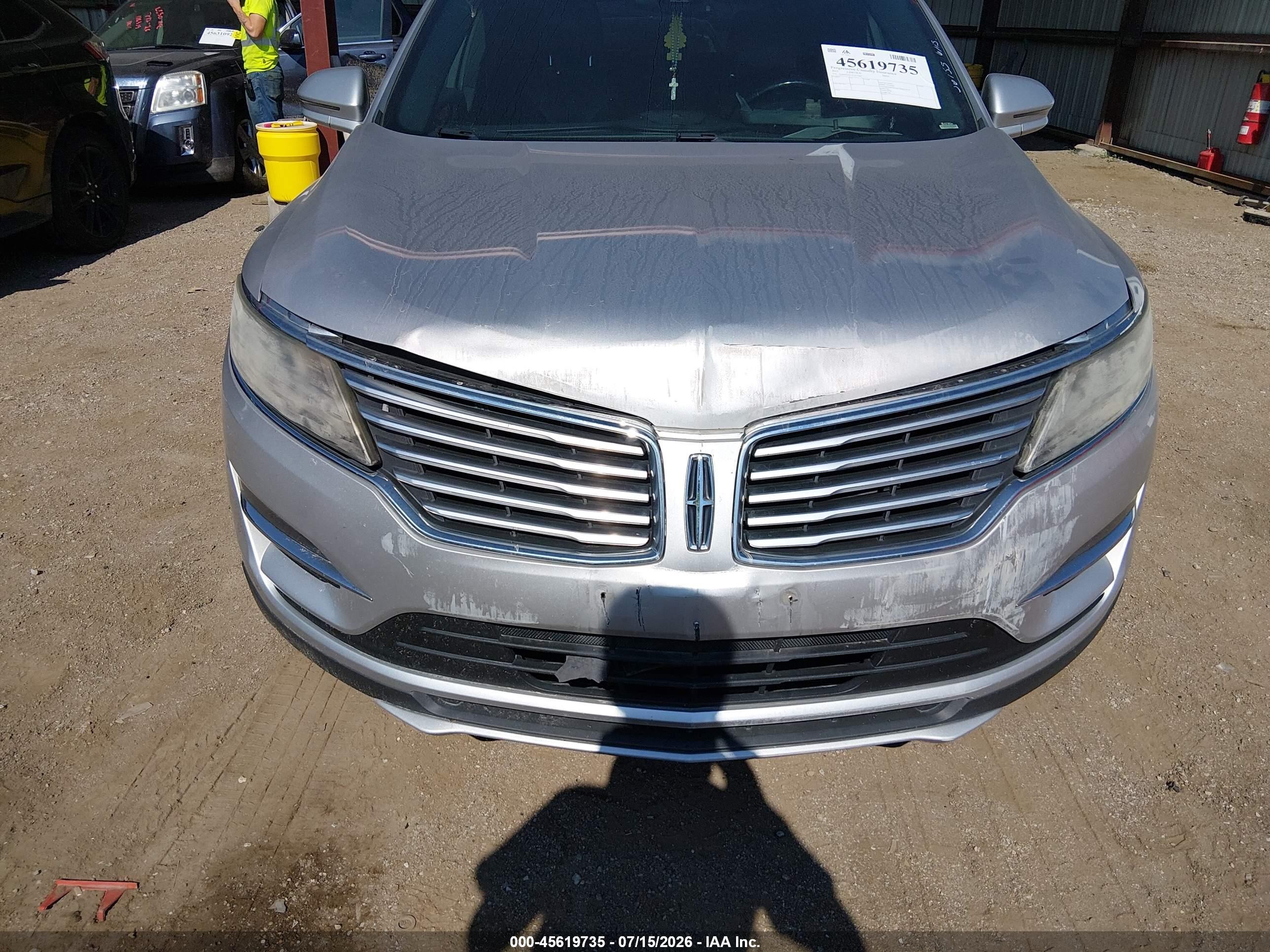 2015 Lincoln Mkc   Silver vin: 5LMTJ2AH1FUJ37842