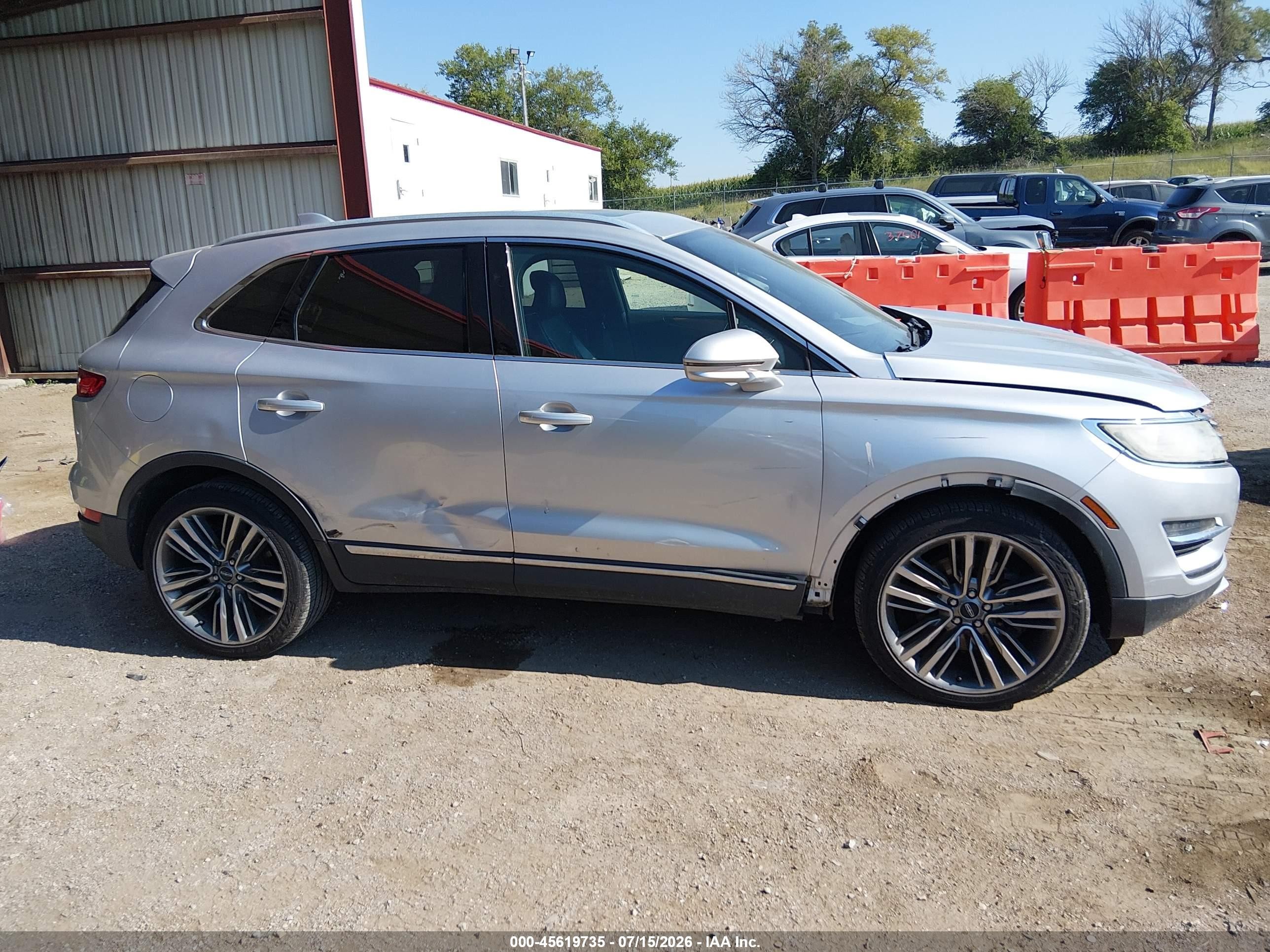 2015 Lincoln Mkc   Silver vin: 5LMTJ2AH1FUJ37842
