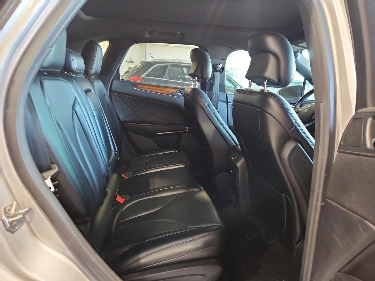 2015 Lincoln Mkc Select Silver vin: 5LMTJ2AH2FUJ23948