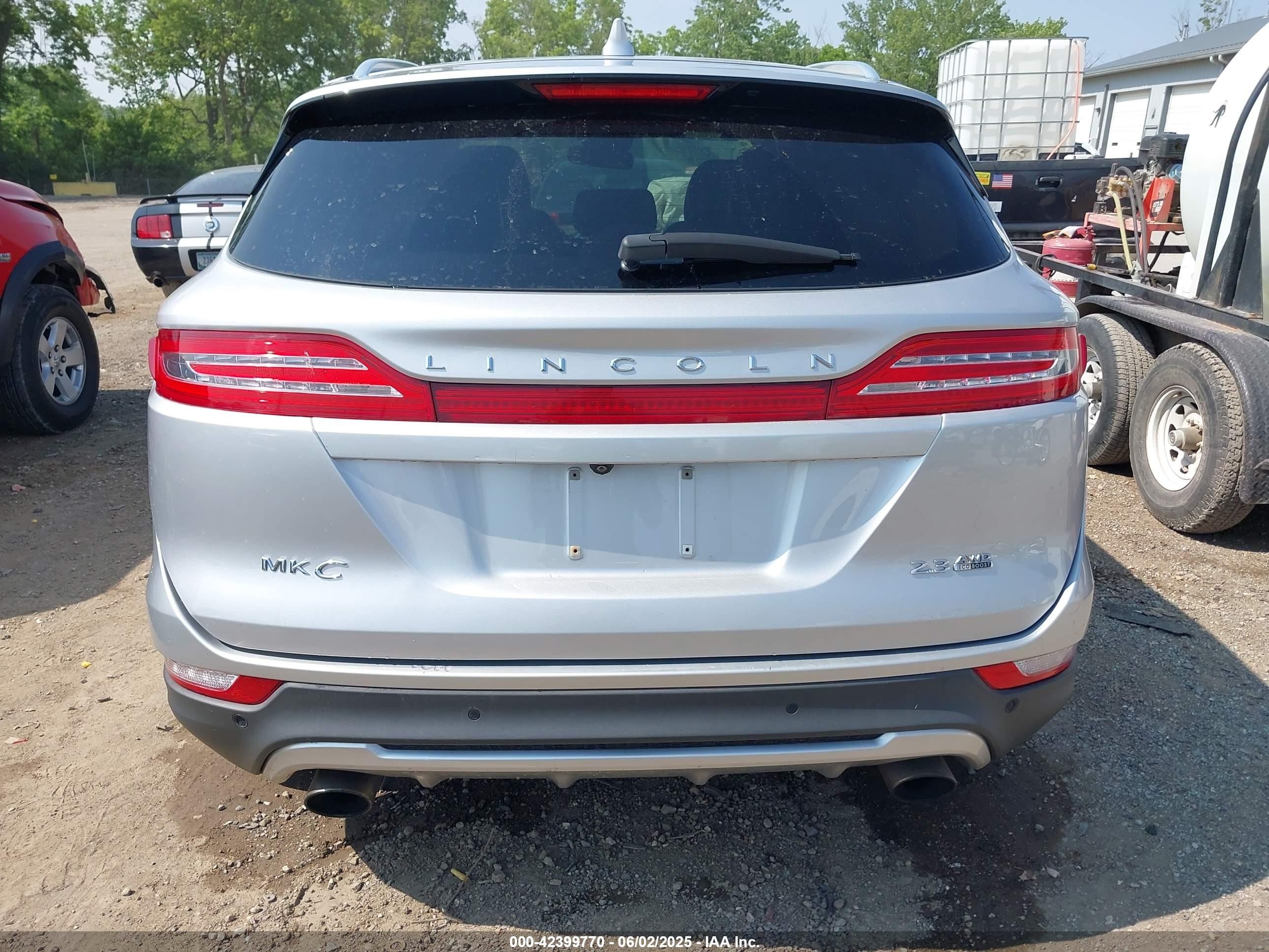 2015 Lincoln Mkc   Silver vin: 5LMTJ2AH2FUJ30351