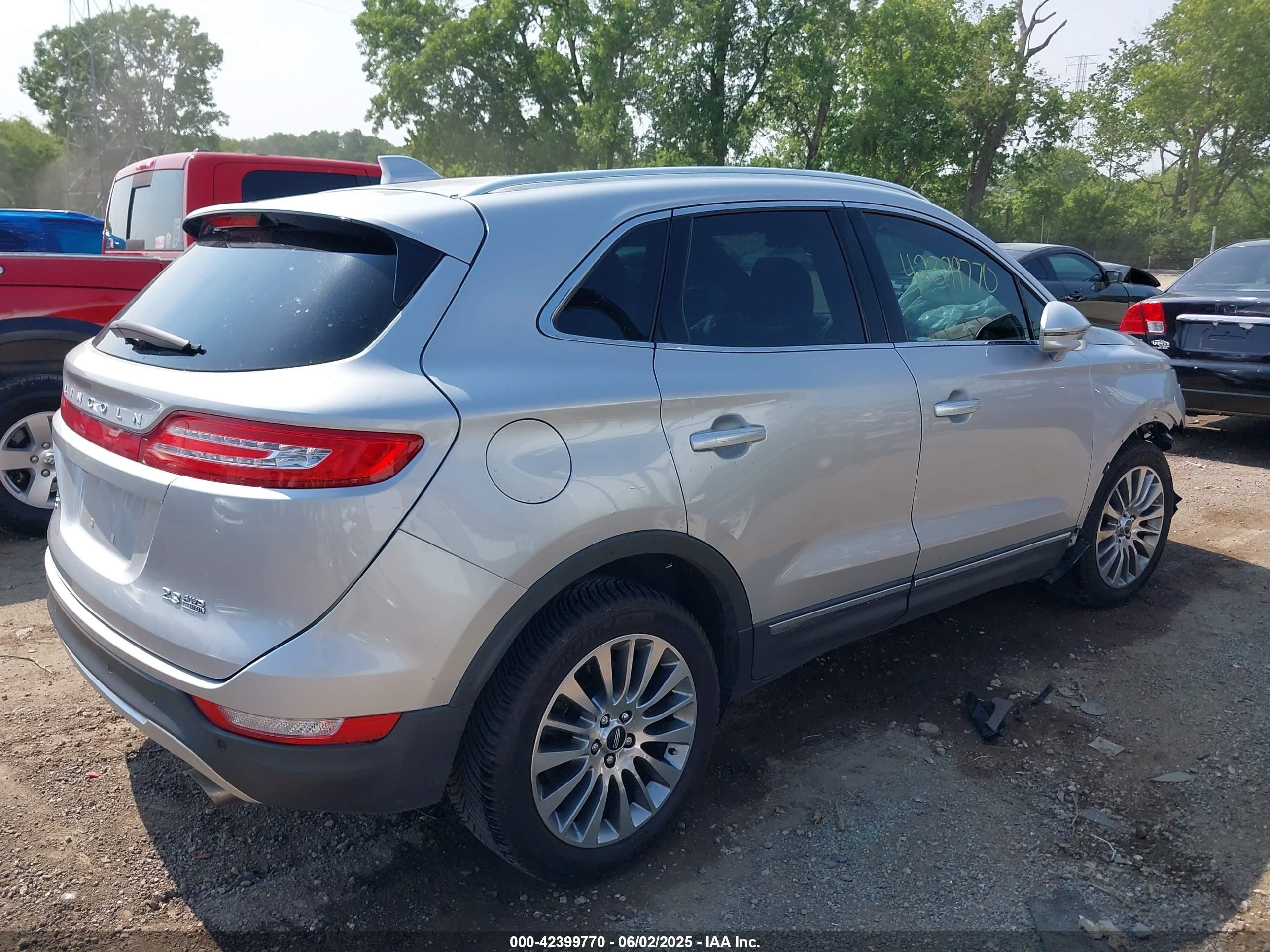 2015 Lincoln Mkc   Silver vin: 5LMTJ2AH2FUJ30351
