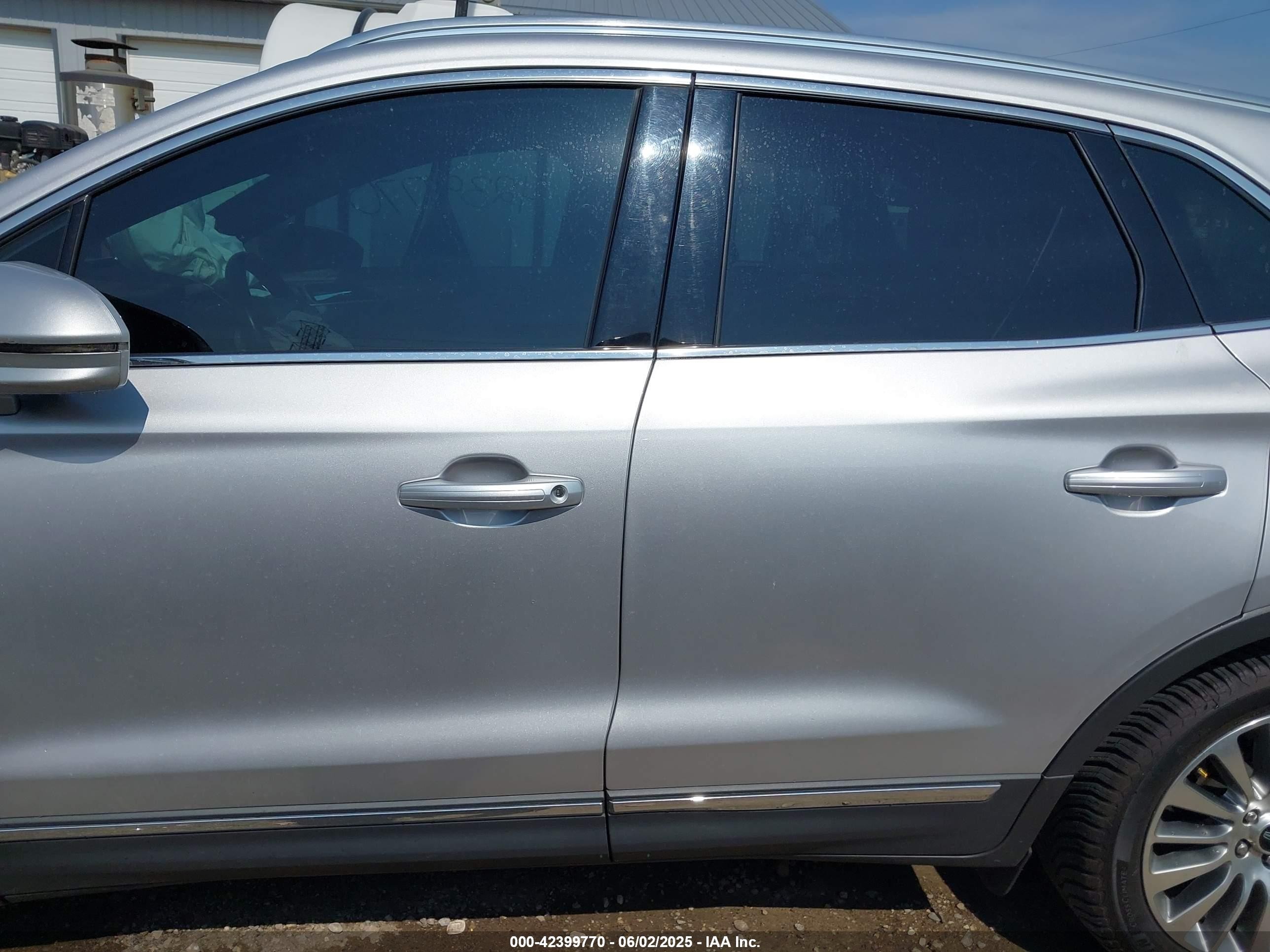 2015 Lincoln Mkc   Silver vin: 5LMTJ2AH2FUJ30351