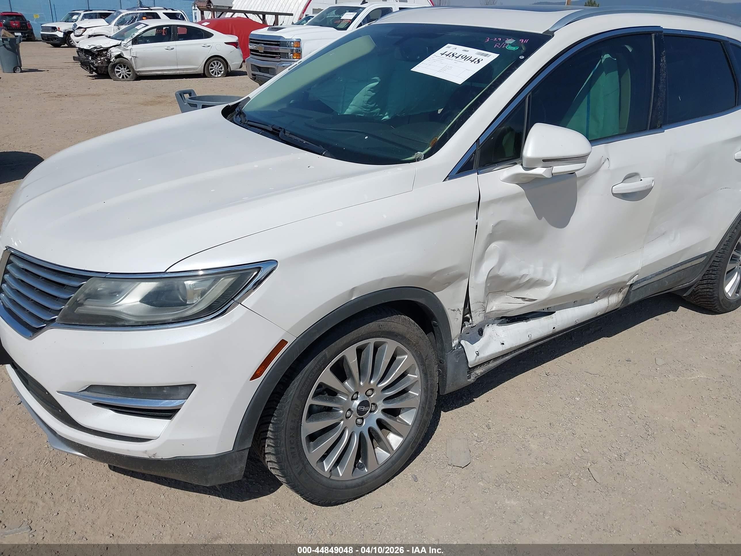 2015 Lincoln Mkc   White vin: 5LMTJ2AH3FUJ15843