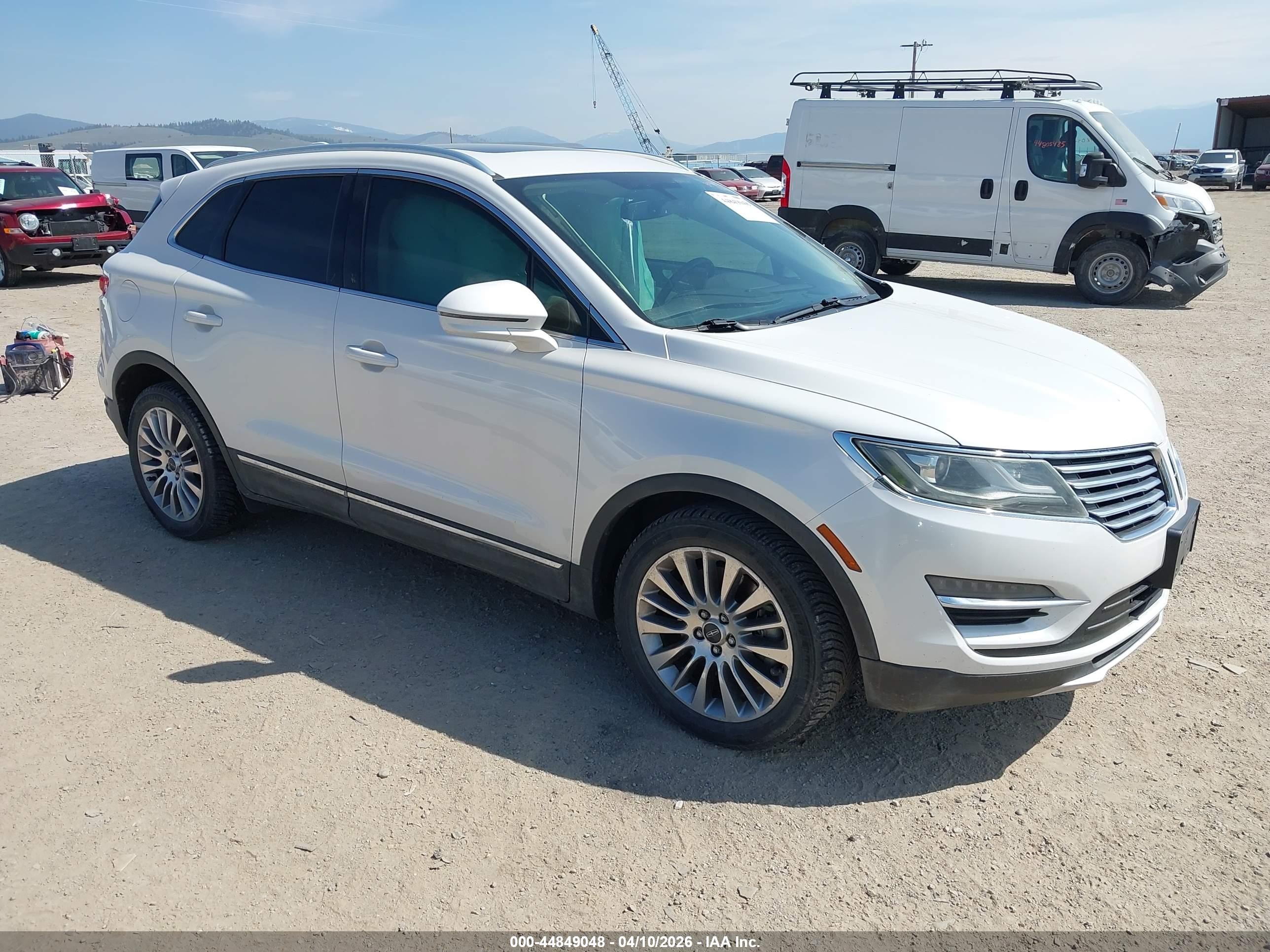 2015 Lincoln Mkc   White vin: 5LMTJ2AH3FUJ15843