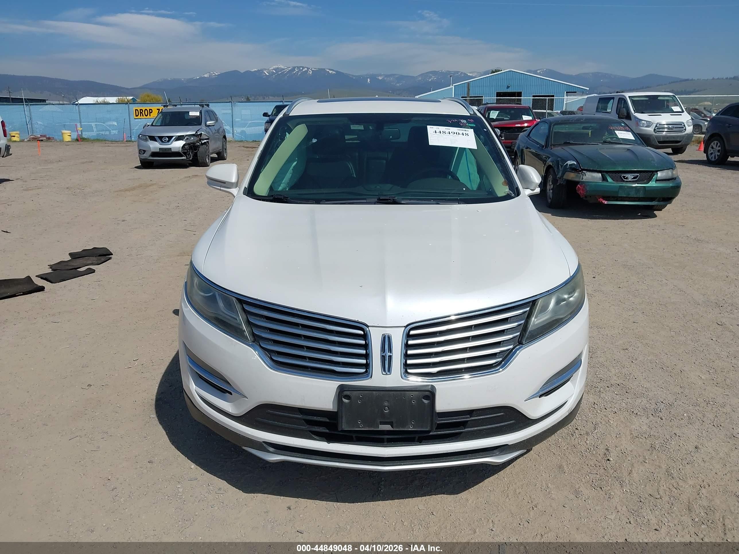 2015 Lincoln Mkc   White vin: 5LMTJ2AH3FUJ15843