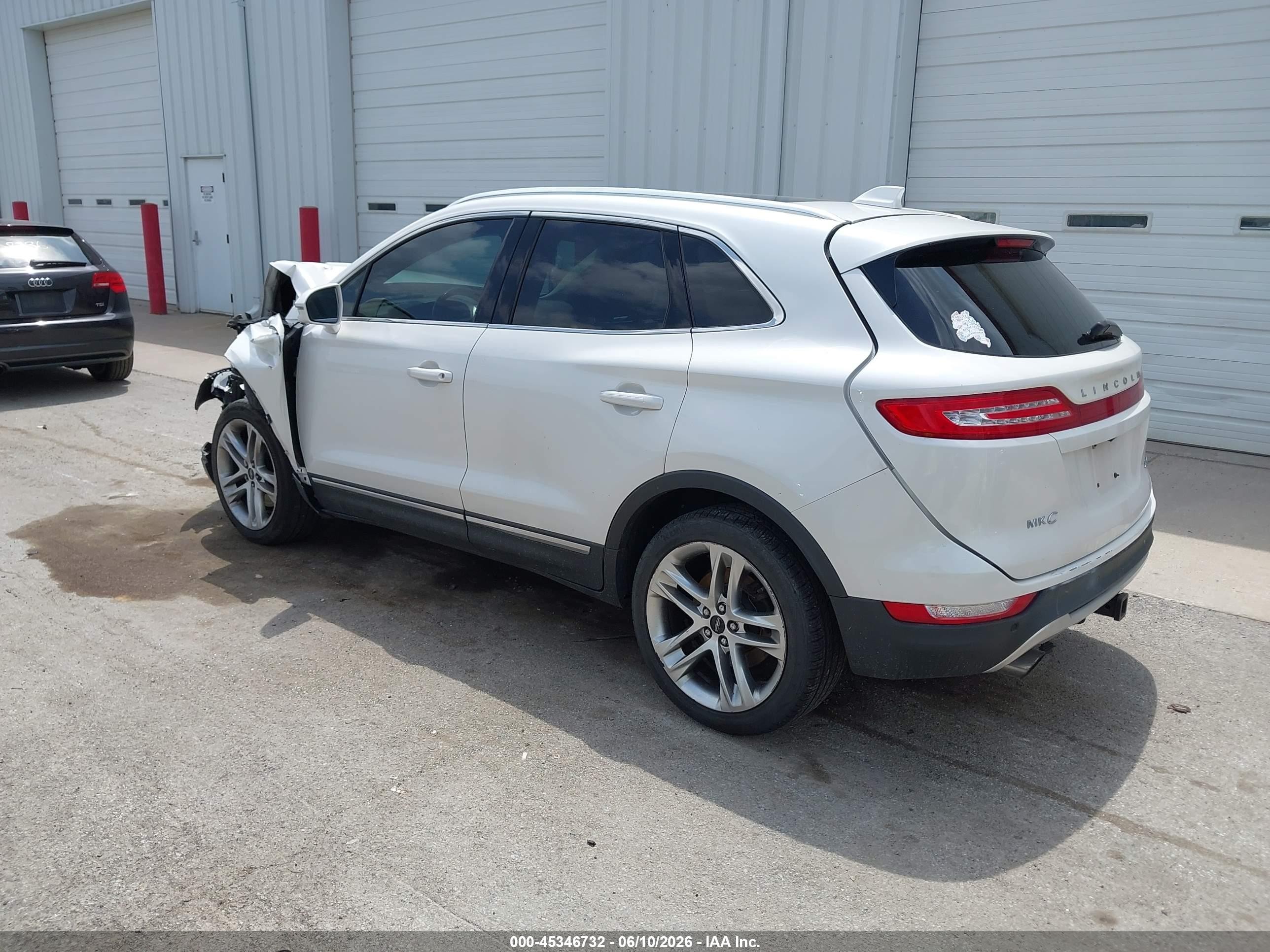2015 Lincoln Mkc   White vin: 5LMTJ2AH4FUJ15267