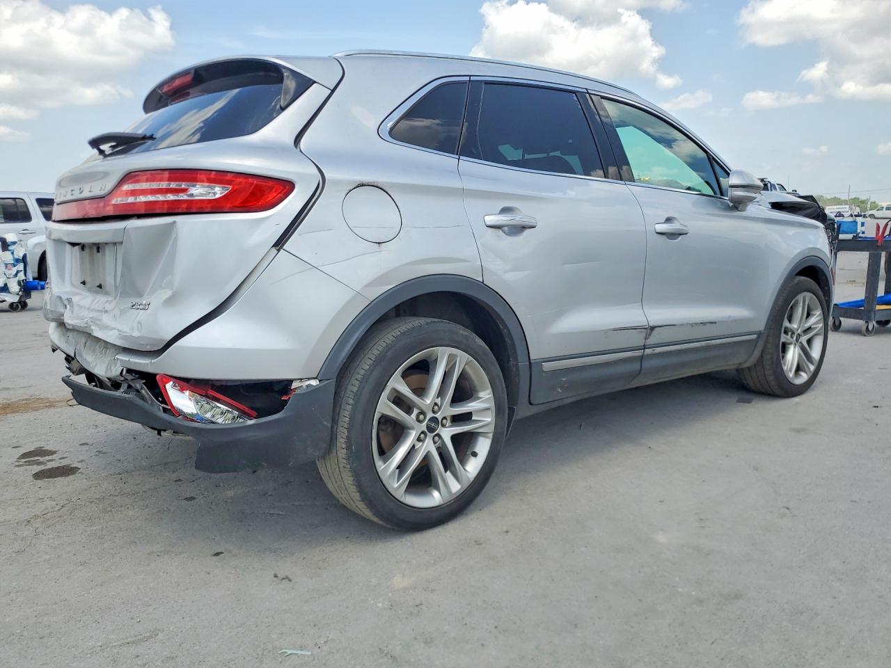 2015 Lincoln Mkc Серебряный vin: 5LMTJ2AH5FUJ42493