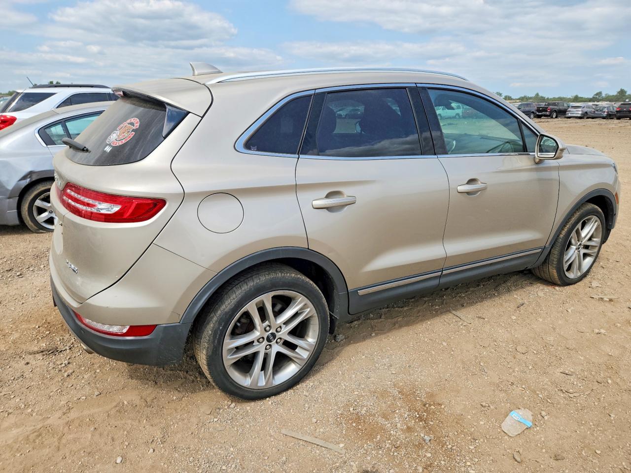 2015 Lincoln Mkc Бежевый vin: 5LMTJ2AH5FUJ45071