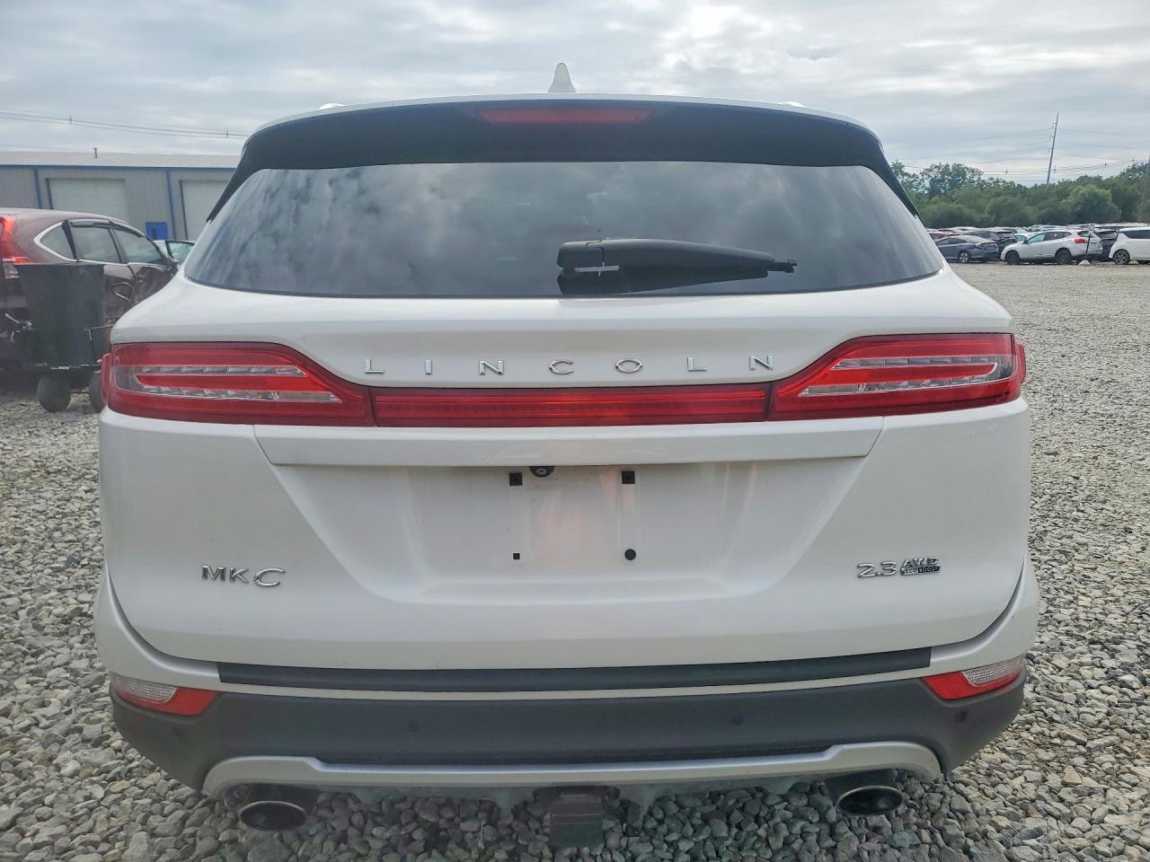 2015 Lincoln Mkc White vin: 5LMTJ2AH6FUJ03671