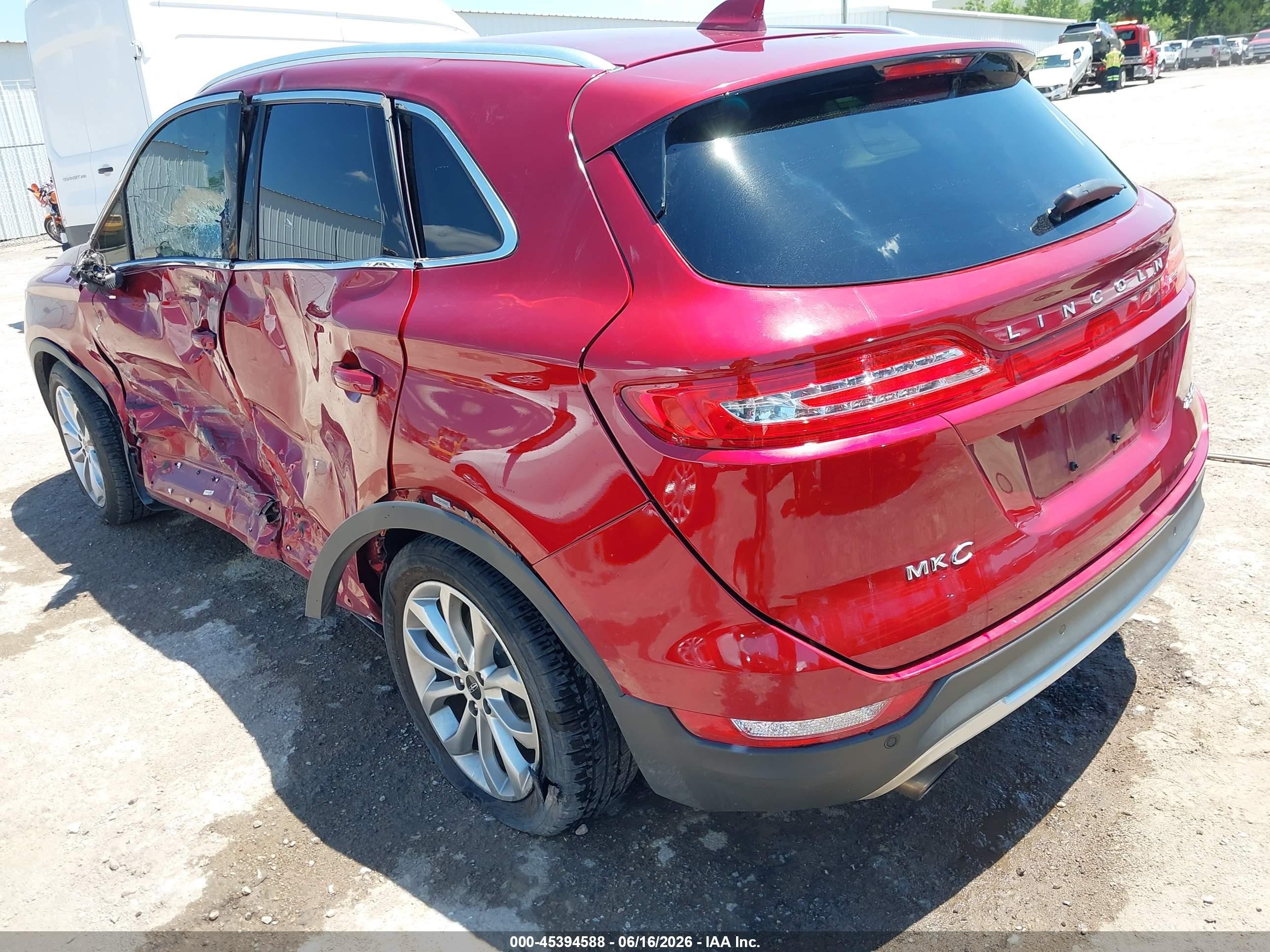 2015 Lincoln Mkc   Red vin: 5LMTJ2AH6FUJ30952