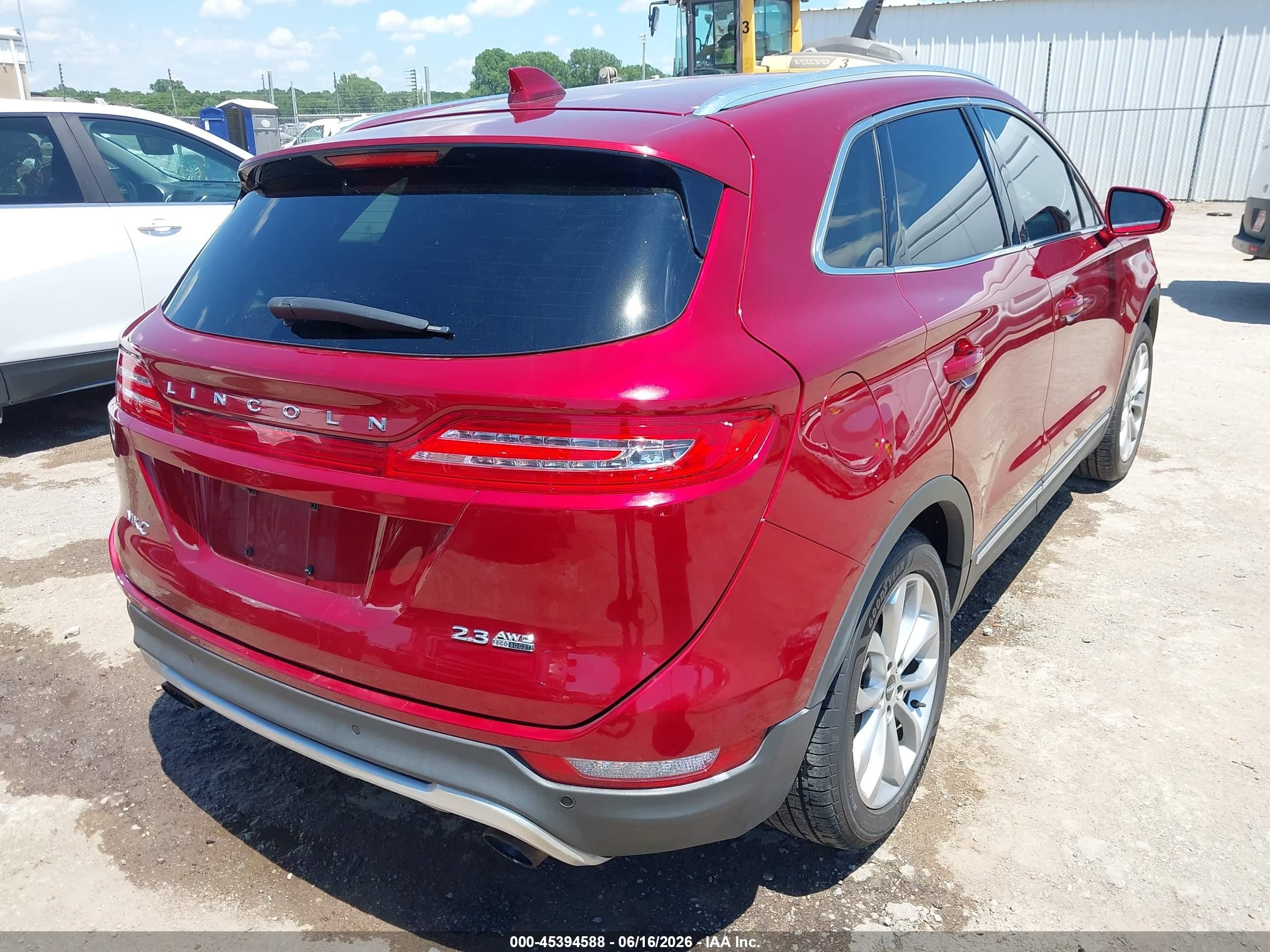 2015 Lincoln Mkc   Red vin: 5LMTJ2AH6FUJ30952