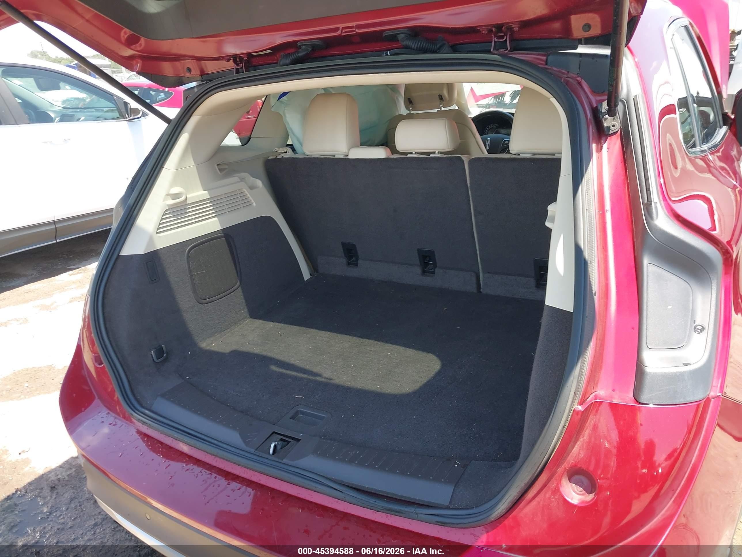 2015 Lincoln Mkc   Red vin: 5LMTJ2AH6FUJ30952