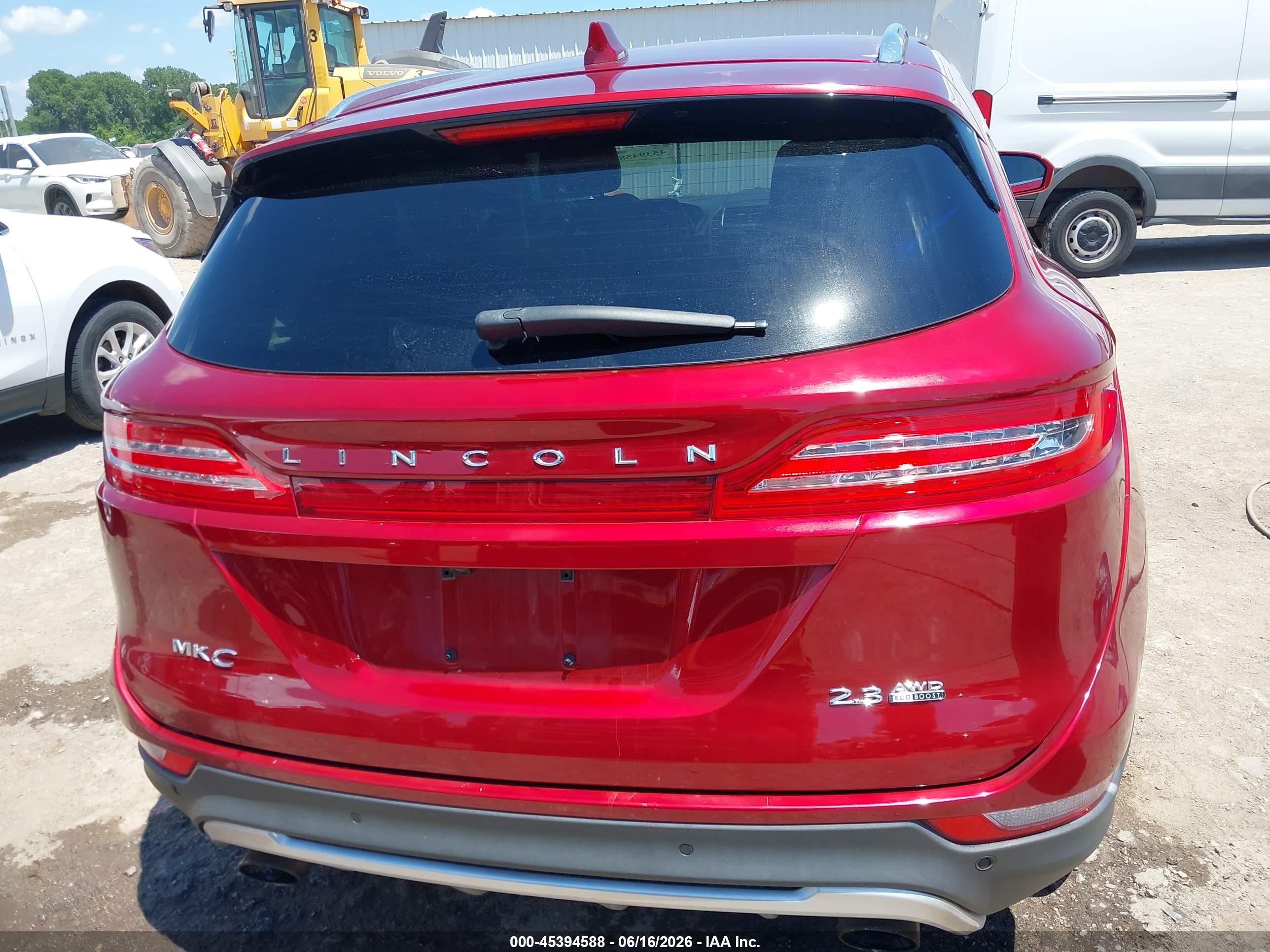 2015 Lincoln Mkc   Red vin: 5LMTJ2AH6FUJ30952