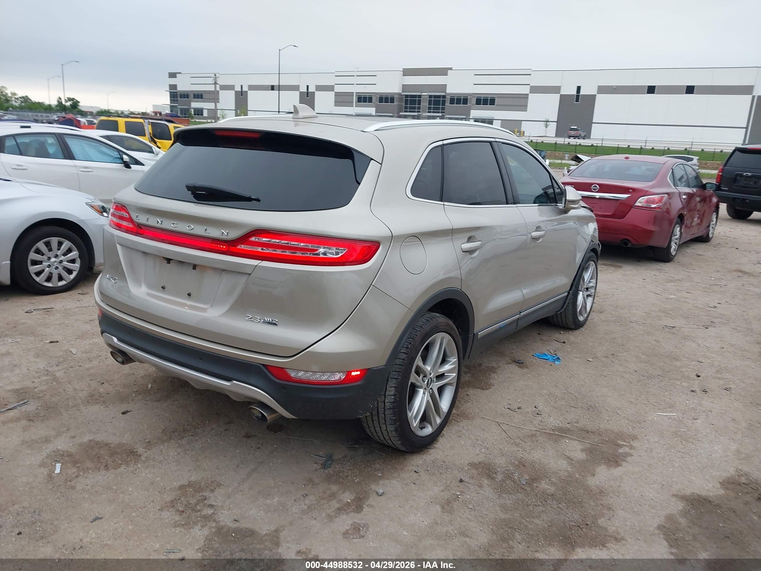 2015 Lincoln Mkc   Beige vin: 5LMTJ2AH6FUJ42907