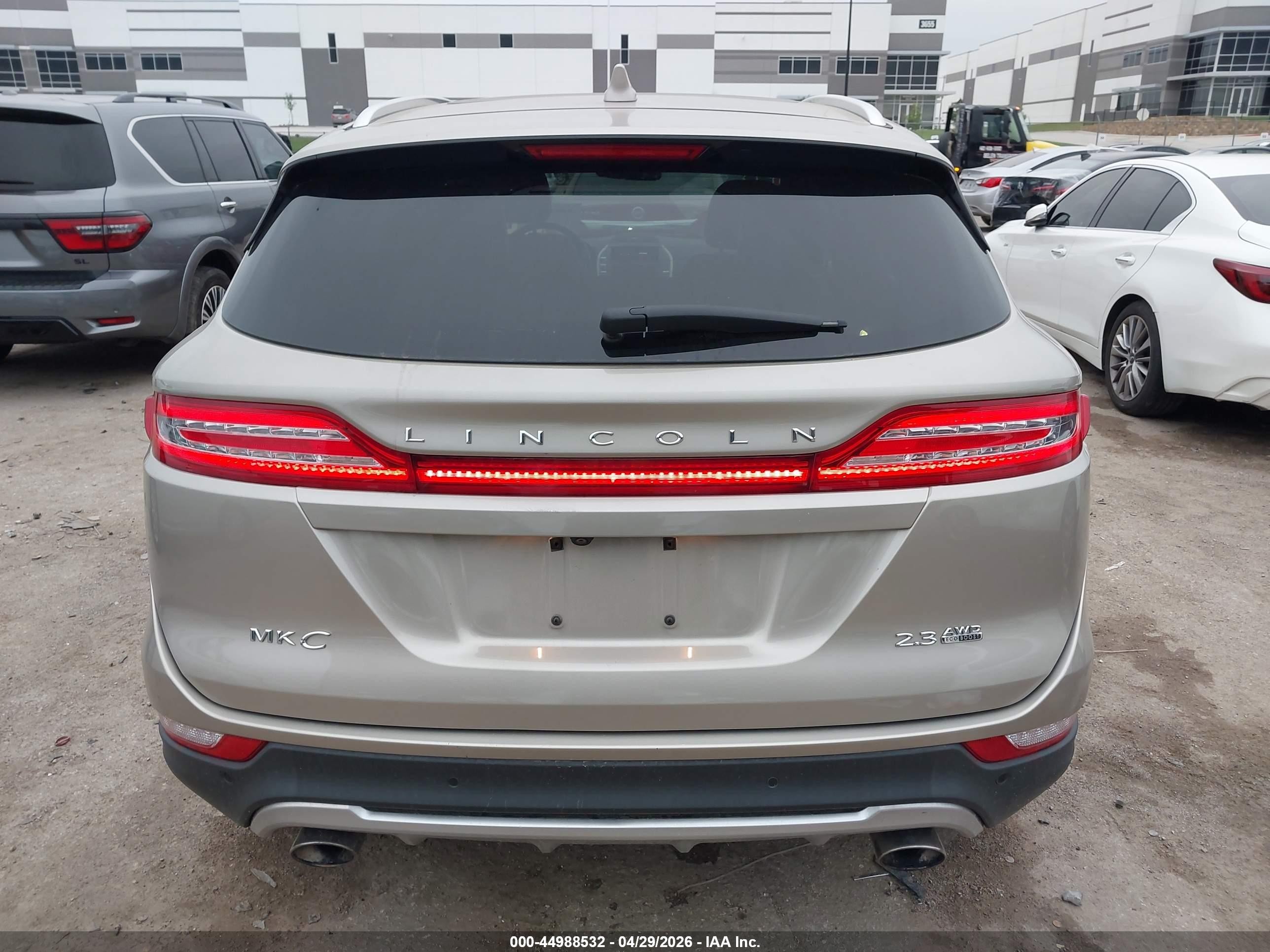 2015 Lincoln Mkc   Beige vin: 5LMTJ2AH6FUJ42907
