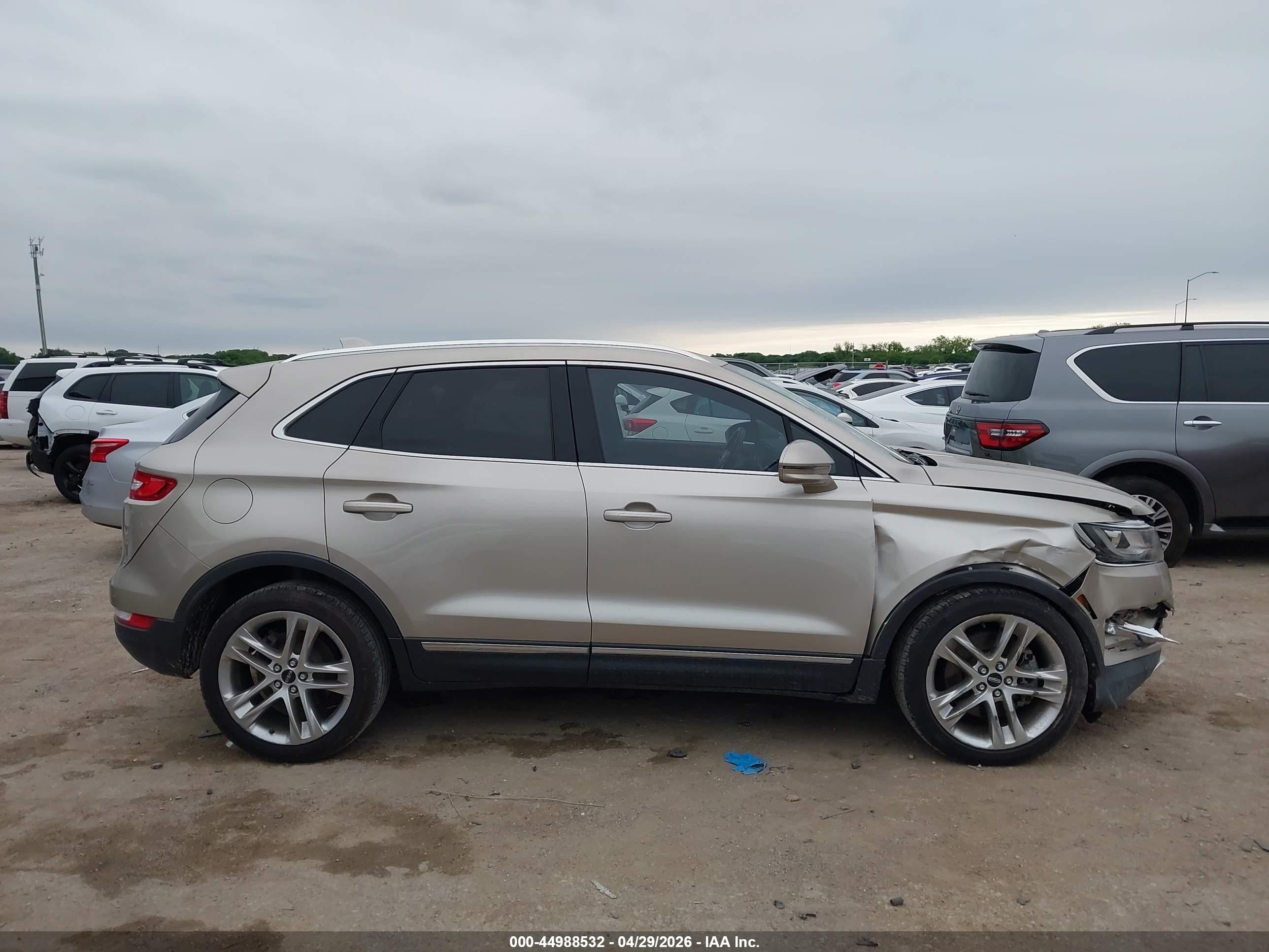 2015 Lincoln Mkc   Beige vin: 5LMTJ2AH6FUJ42907