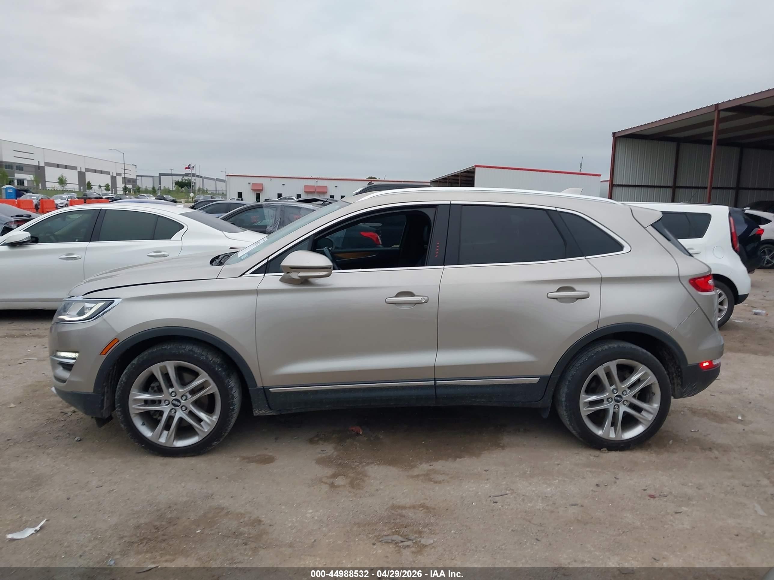 2015 Lincoln Mkc   Beige vin: 5LMTJ2AH6FUJ42907