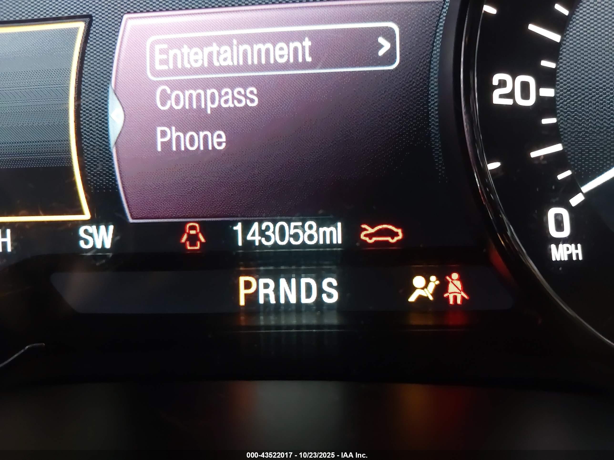 2015 Lincoln Mkc   Silver vin: 5LMTJ2AH7FUJ14047