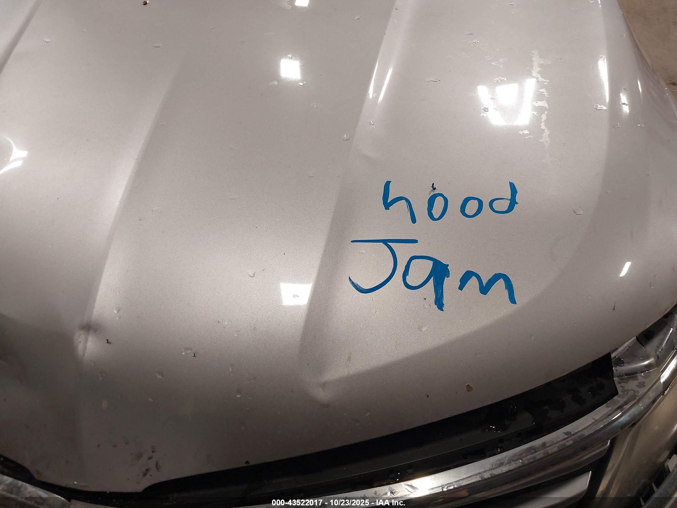 2015 Lincoln Mkc   Silver vin: 5LMTJ2AH7FUJ14047