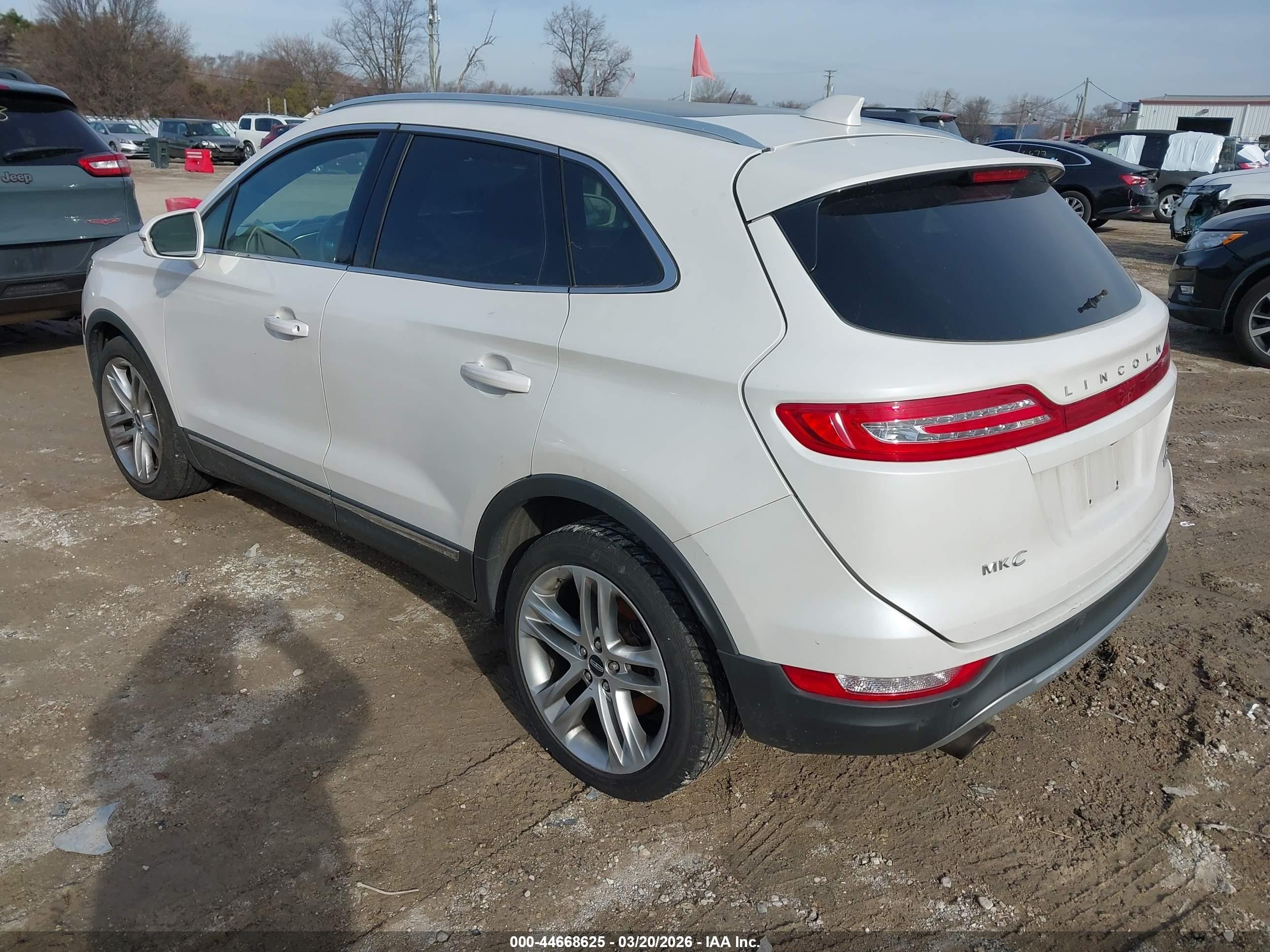 2015 Lincoln Mkc   Белый vin: 5LMTJ2AH7FUJ15263