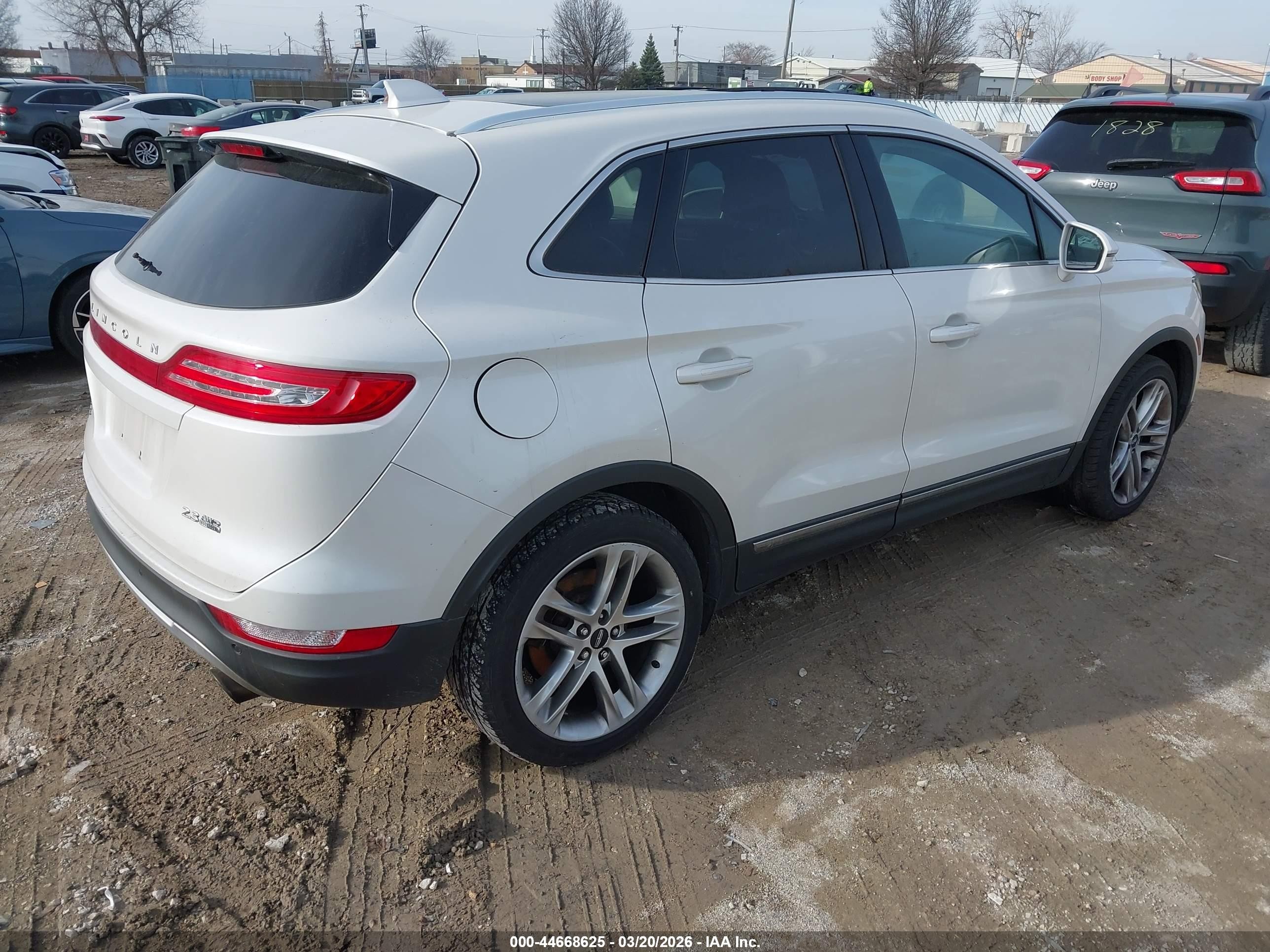 2015 Lincoln Mkc   Белый vin: 5LMTJ2AH7FUJ15263