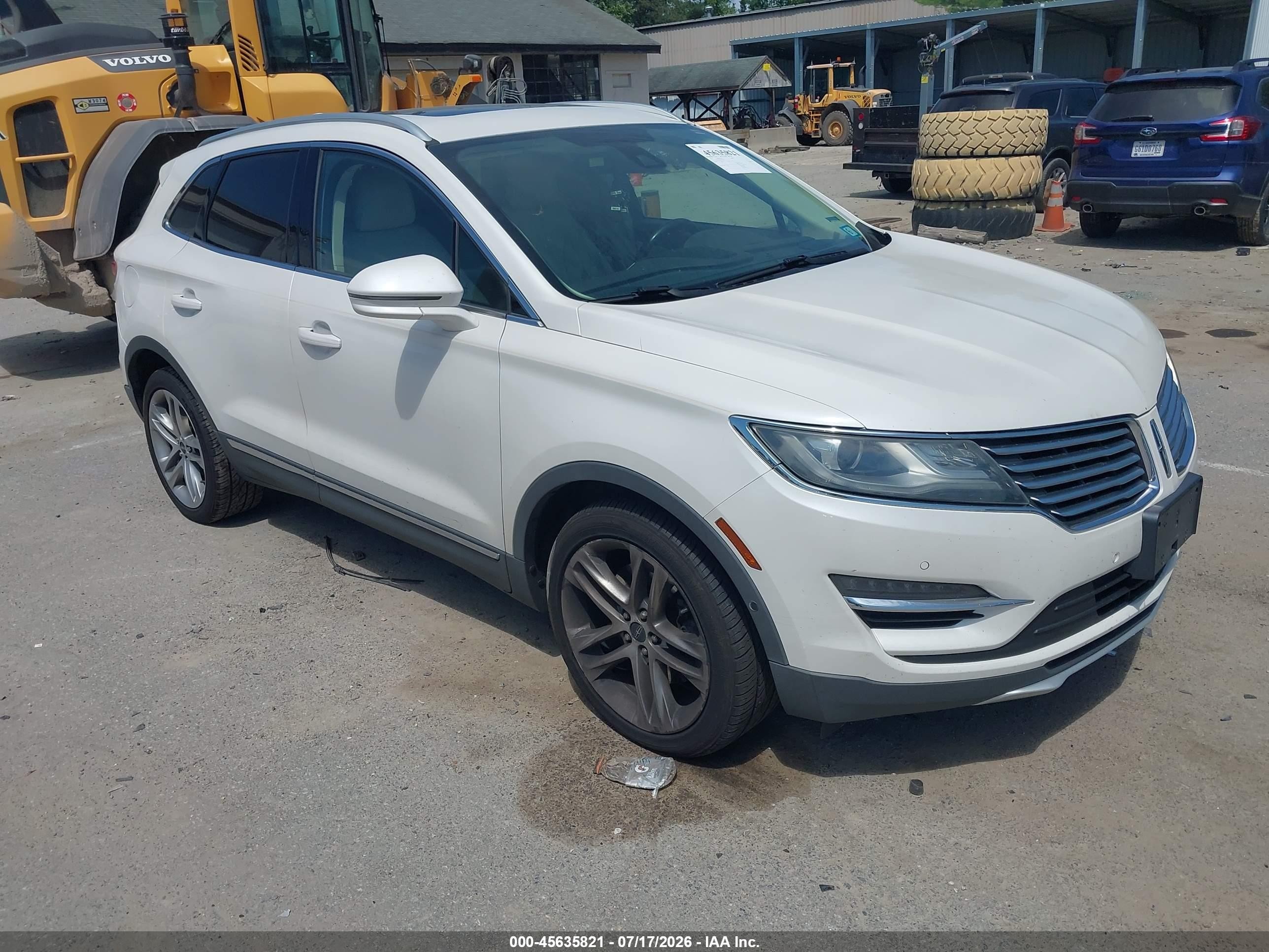 2015 Lincoln Mkc   White vin: 5LMTJ2AH7FUJ27865