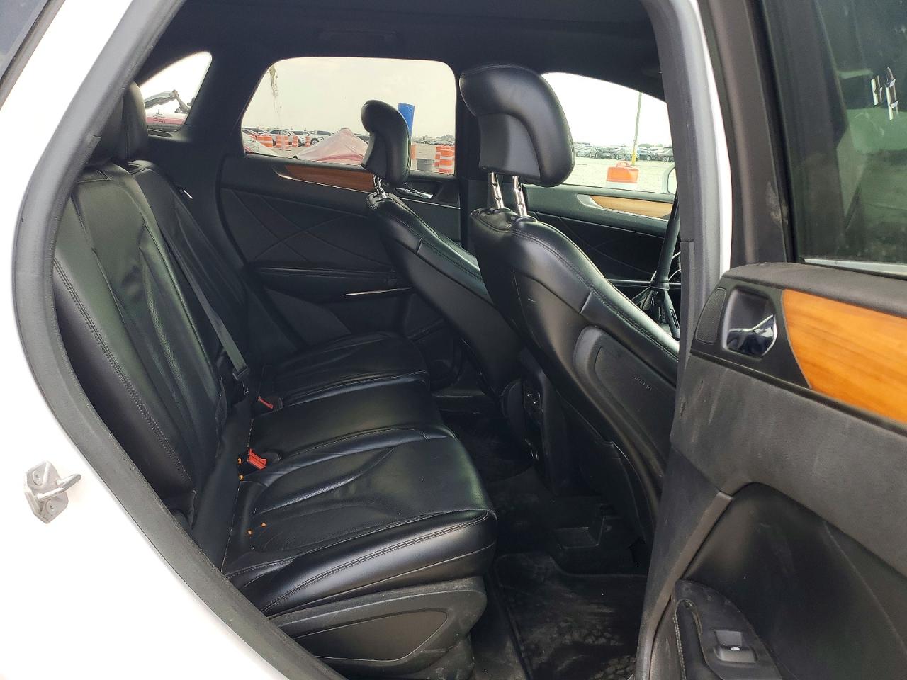 2015 Lincoln Mkc White vin: 5LMTJ2AH8FUJ03848