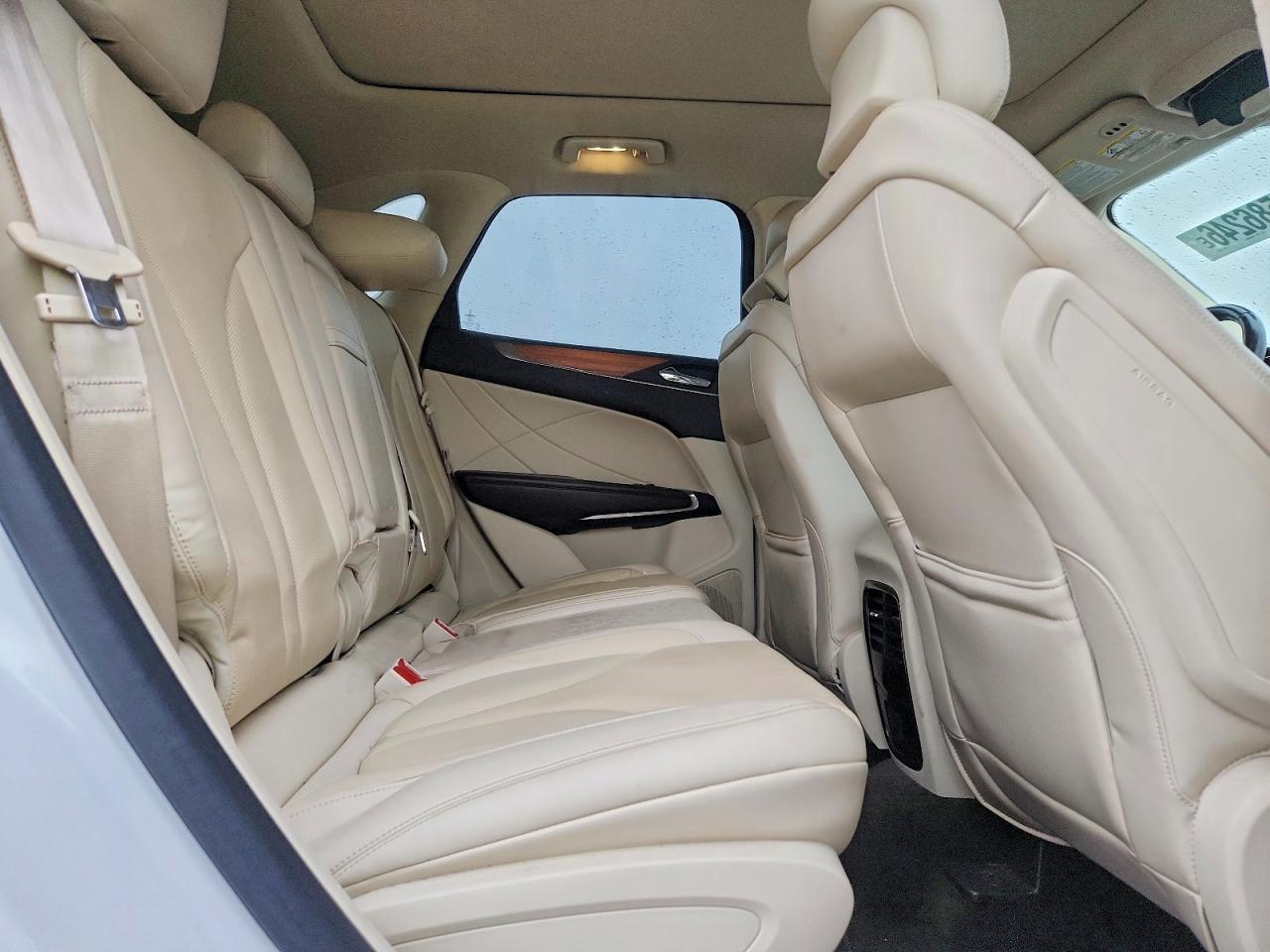 2015 Lincoln Mkc White vin: 5LMTJ2AH8FUJ10878