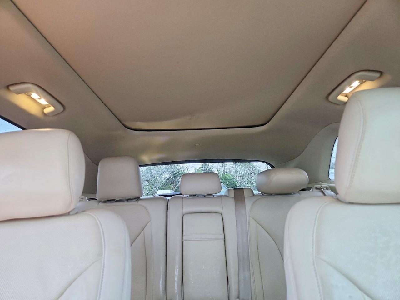 2015 Lincoln Mkc White vin: 5LMTJ2AH8FUJ10878
