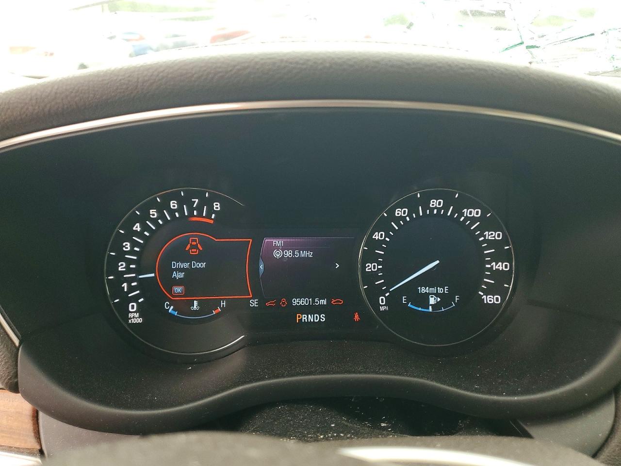 2015 Lincoln Mkc Белый vin: 5LMTJ2AH8FUJ12341