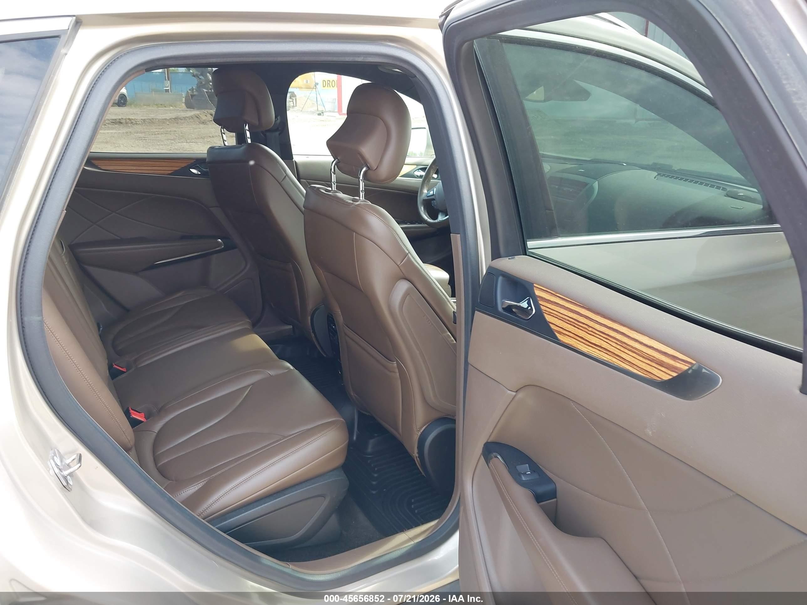 2015 Lincoln Mkc   Champagne vin: 5LMTJ2AH8FUJ19029