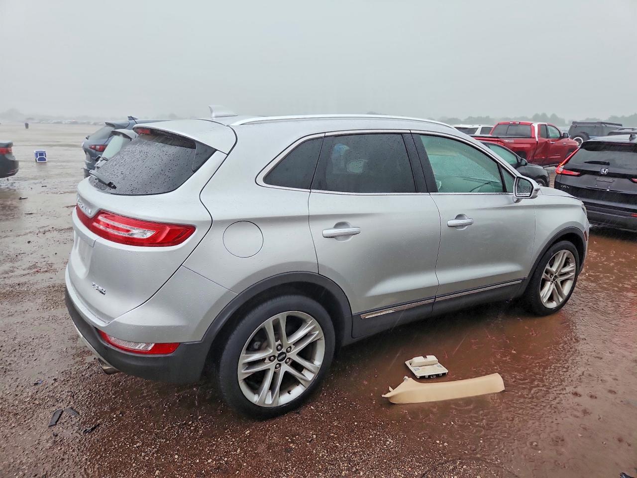 2015 Lincoln Mkc Silver vin: 5LMTJ2AH8FUJ22383
