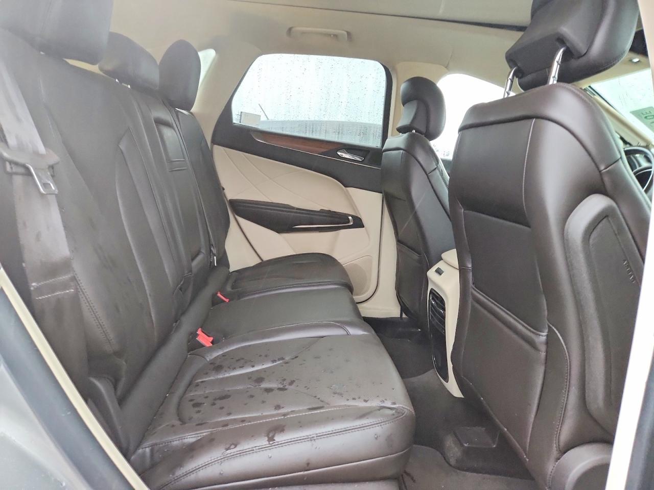 2015 Lincoln Mkc Silver vin: 5LMTJ2AH8FUJ22383