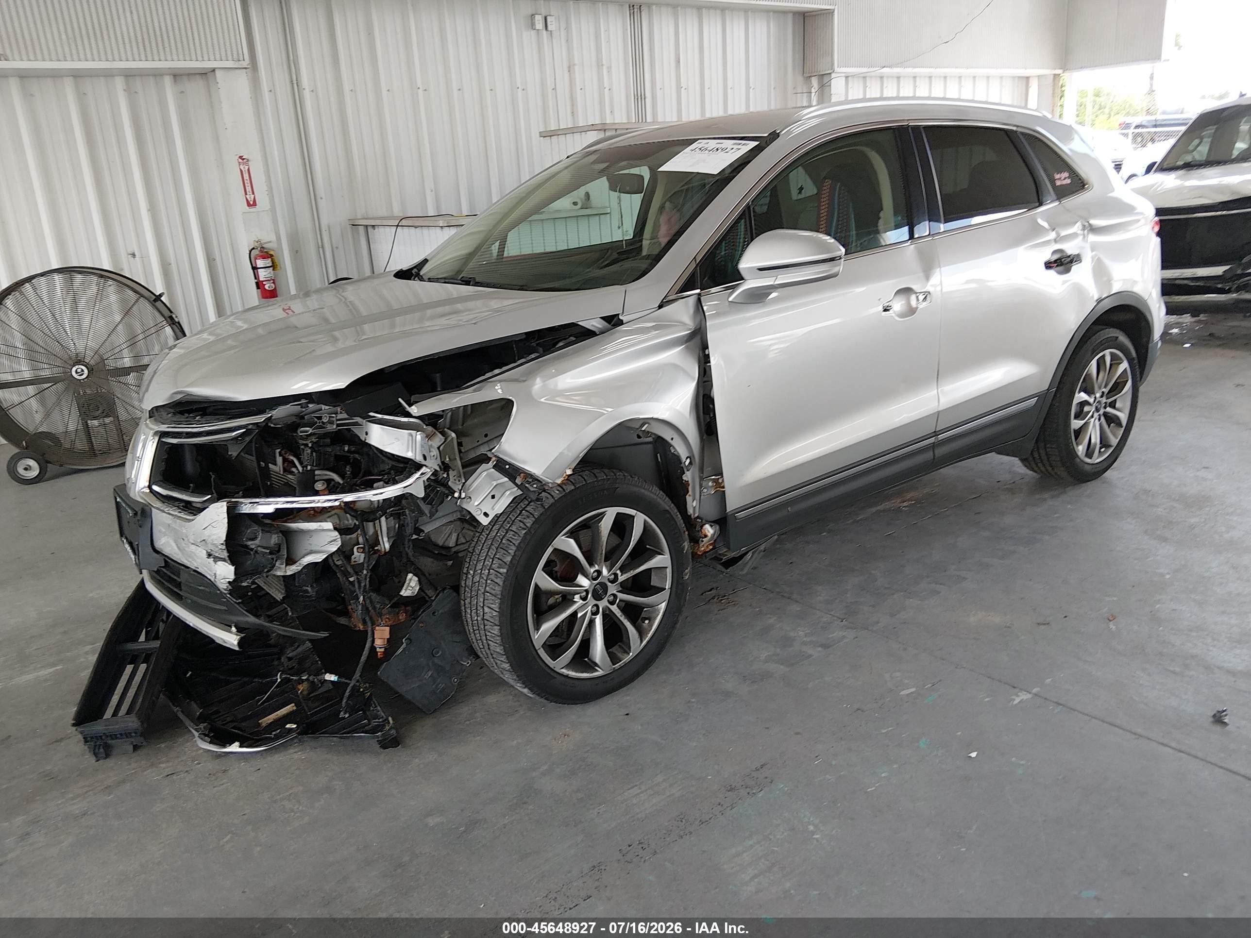 2015 Lincoln Mkc Серебряный vin: 5LMTJ2AHXFUJ09733