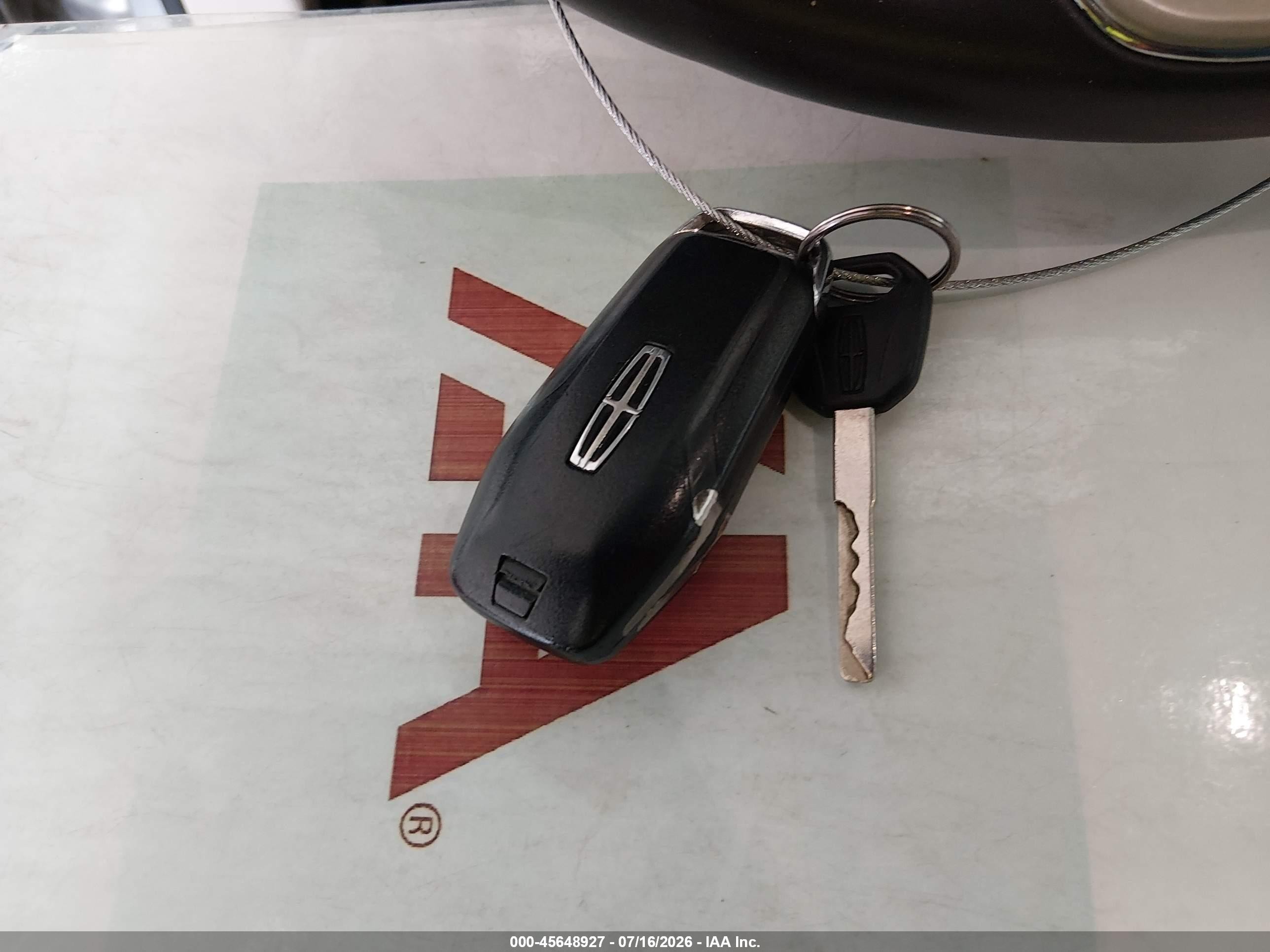 2015 Lincoln Mkc Серебряный vin: 5LMTJ2AHXFUJ09733