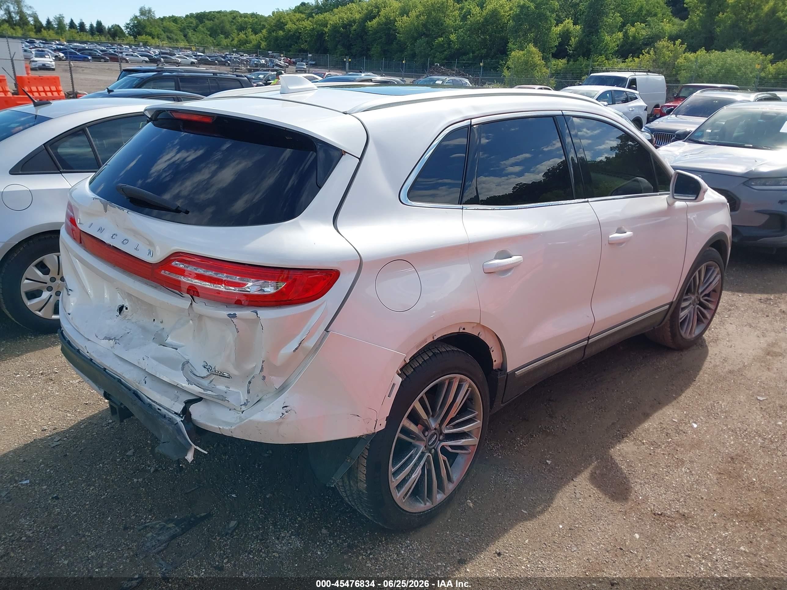2015 Lincoln Mkc   White vin: 5LMTJ2AHXFUJ33708