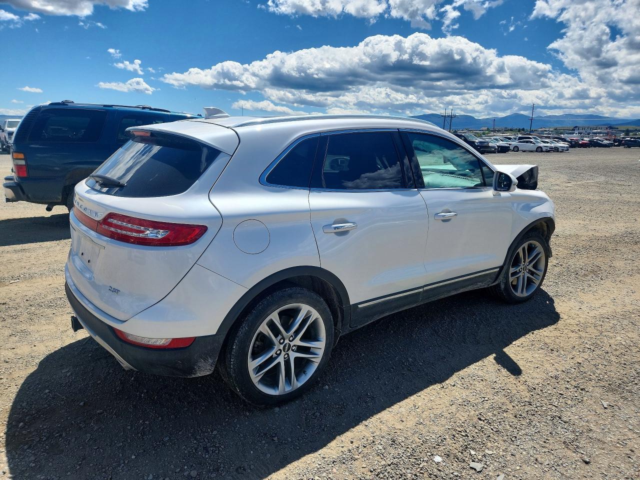 2019 Lincoln Mkc Reserve White vin: 5LMTJ3DHXKUL13427