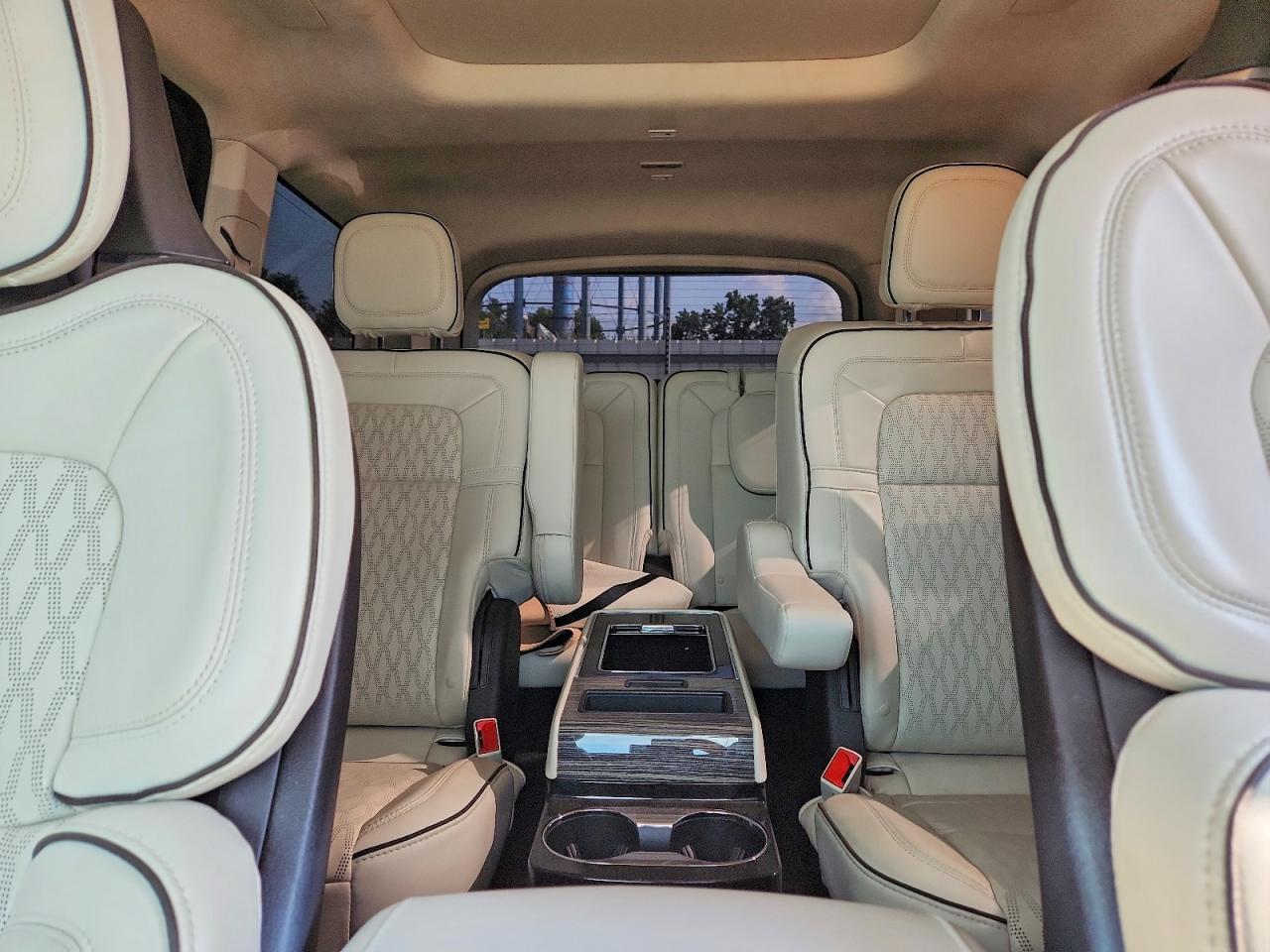 2020 Lincoln Aviator Black Label Grand Touring Black vin: 5LMYJ9YY6LGL30650