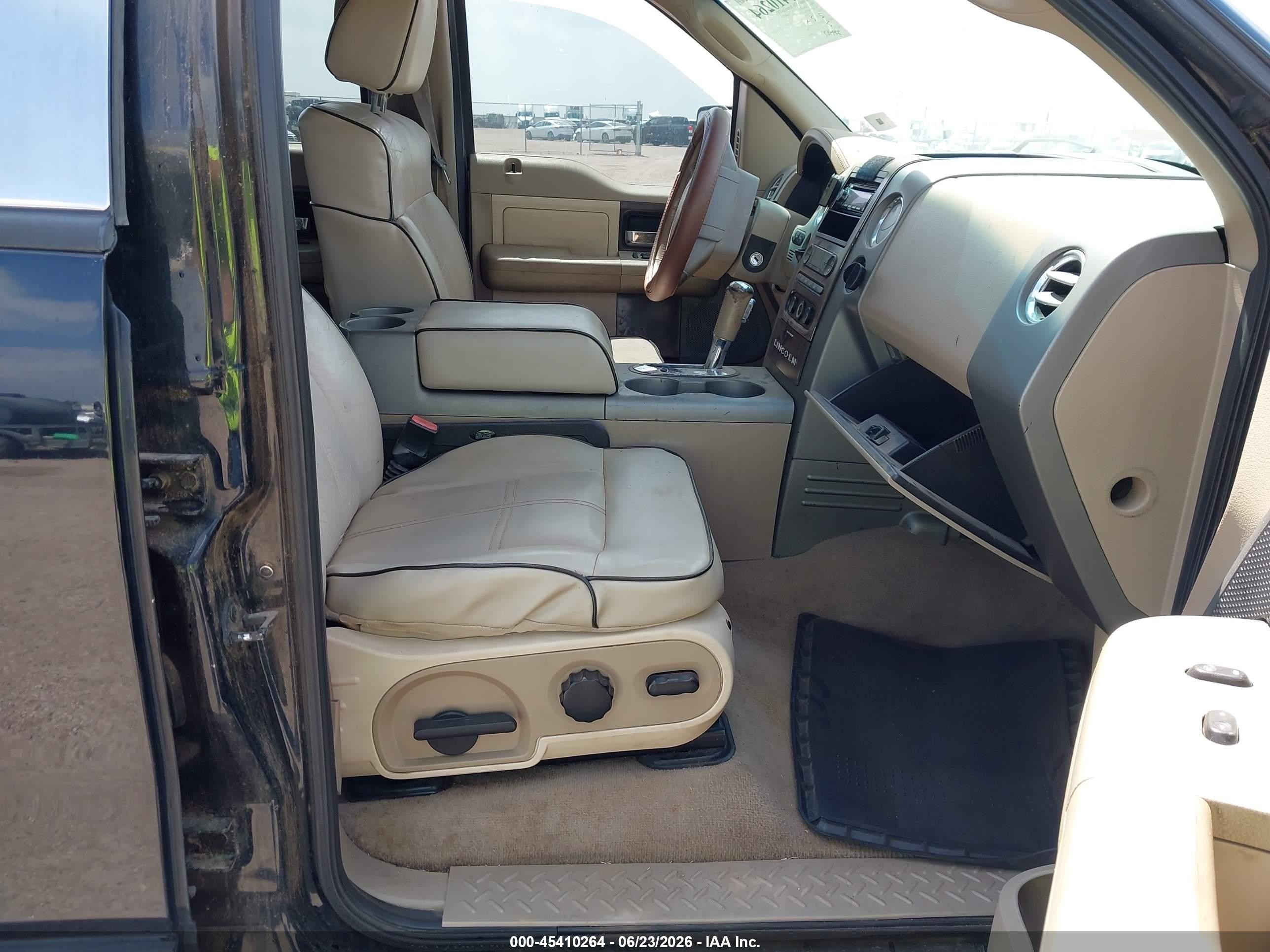 2006 Lincoln Mark Lt   Black vin: 5LTPW16526FJ20617
