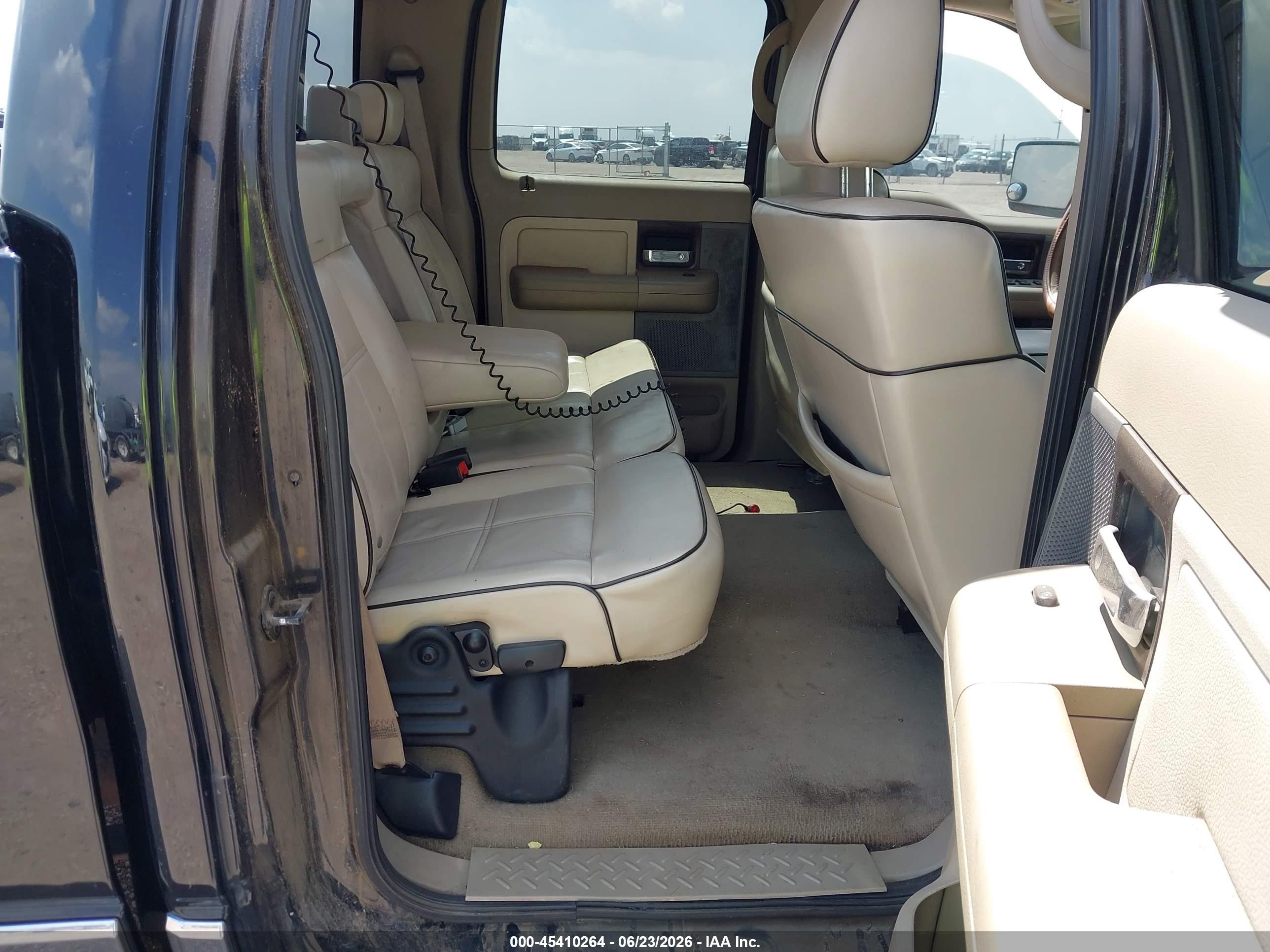 2006 Lincoln Mark Lt   Black vin: 5LTPW16526FJ20617