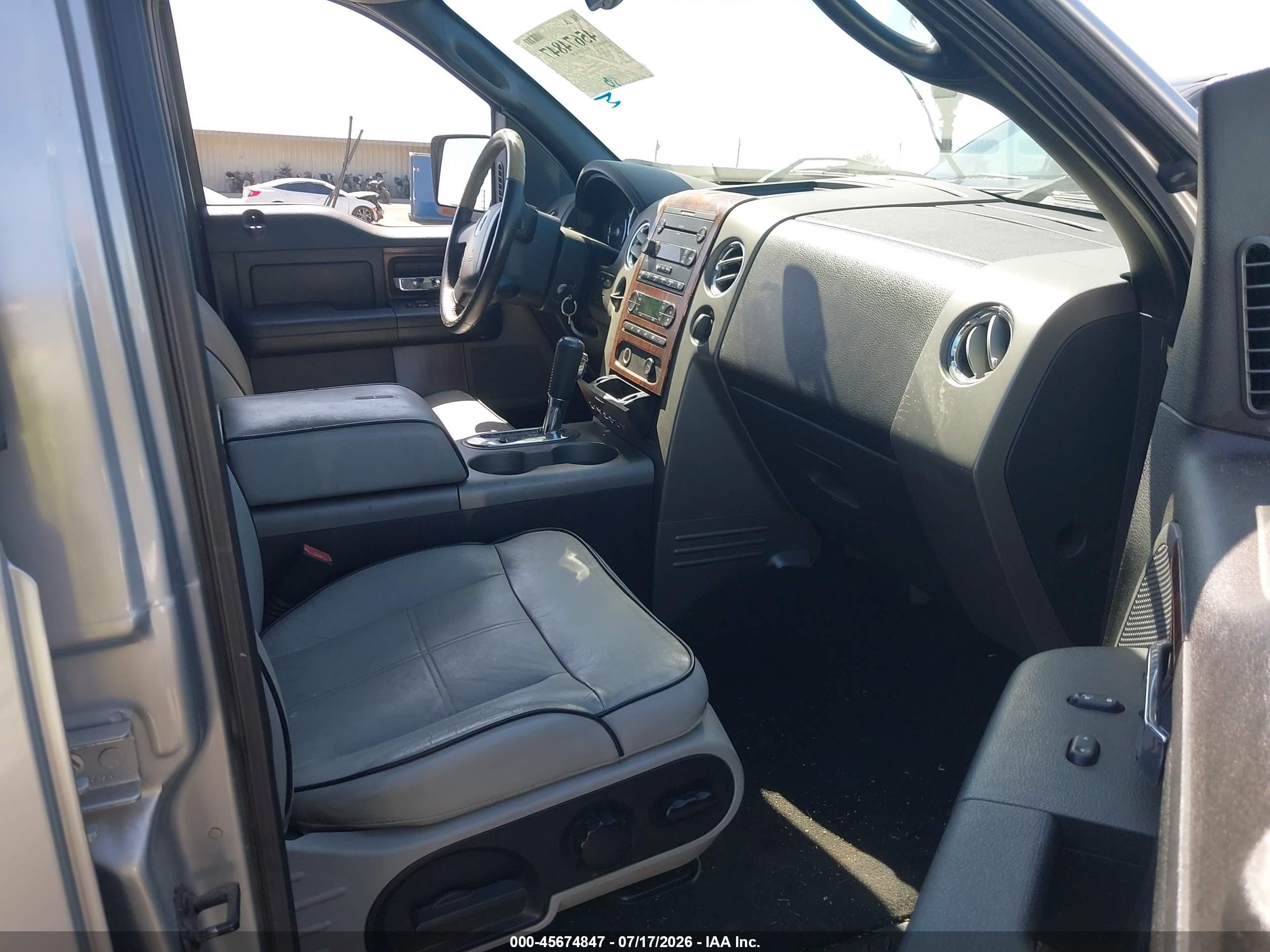 2006 Lincoln Mark Lt   Gray vin: 5LTPW16536FJ06743