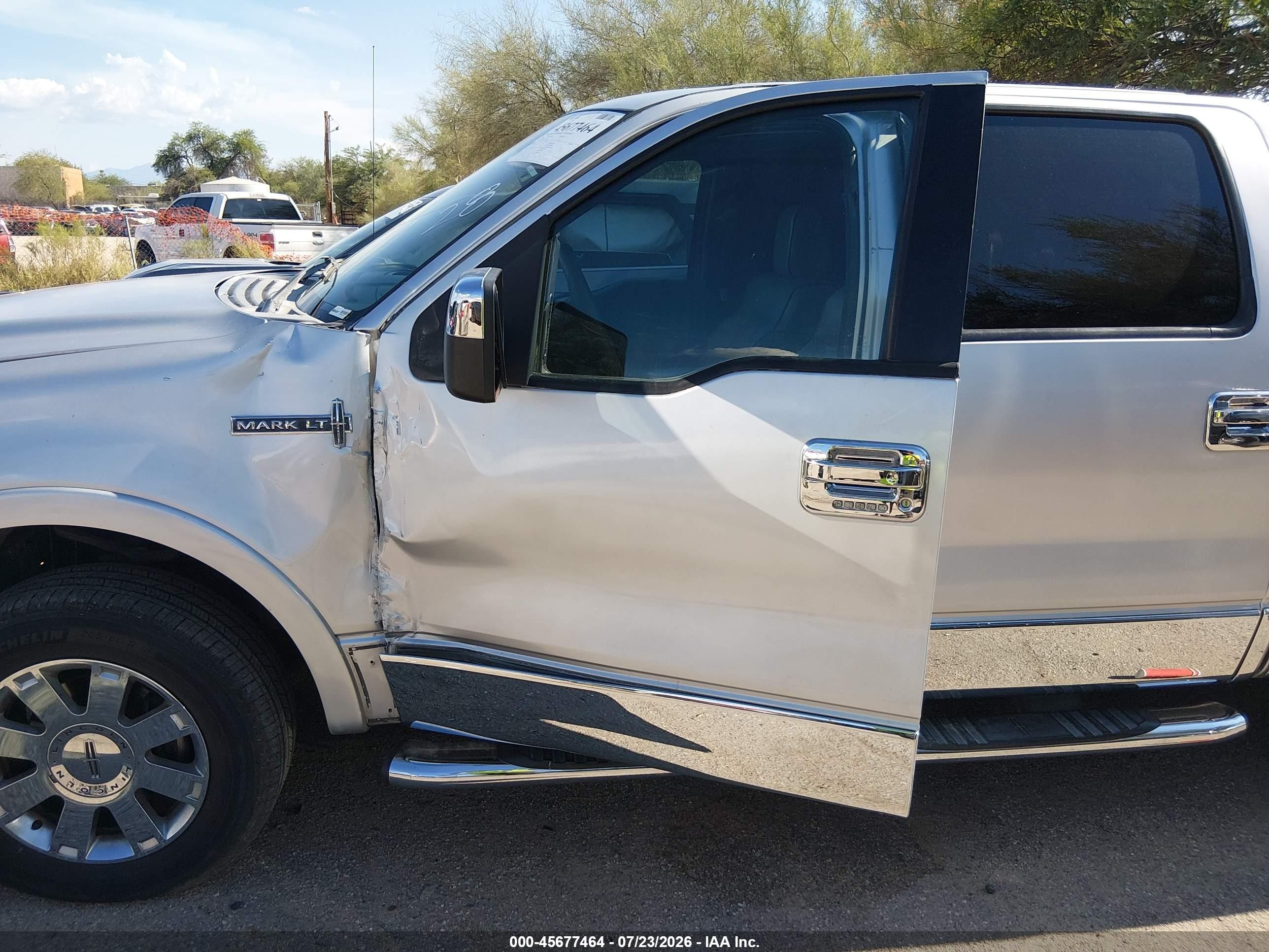 2006 Lincoln Mark Lt   Silver vin: 5LTPW16536FJ25440
