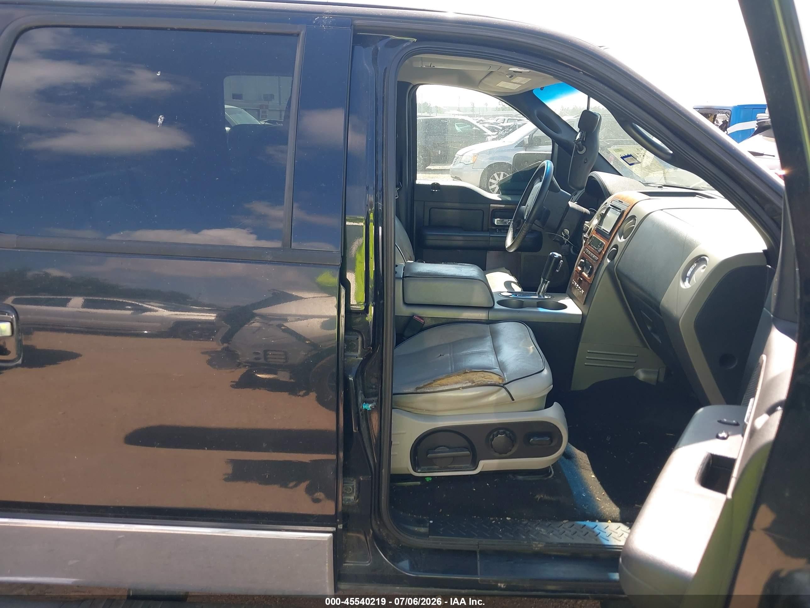 2006 Lincoln Mark Lt   Black vin: 5LTPW16556FJ09658