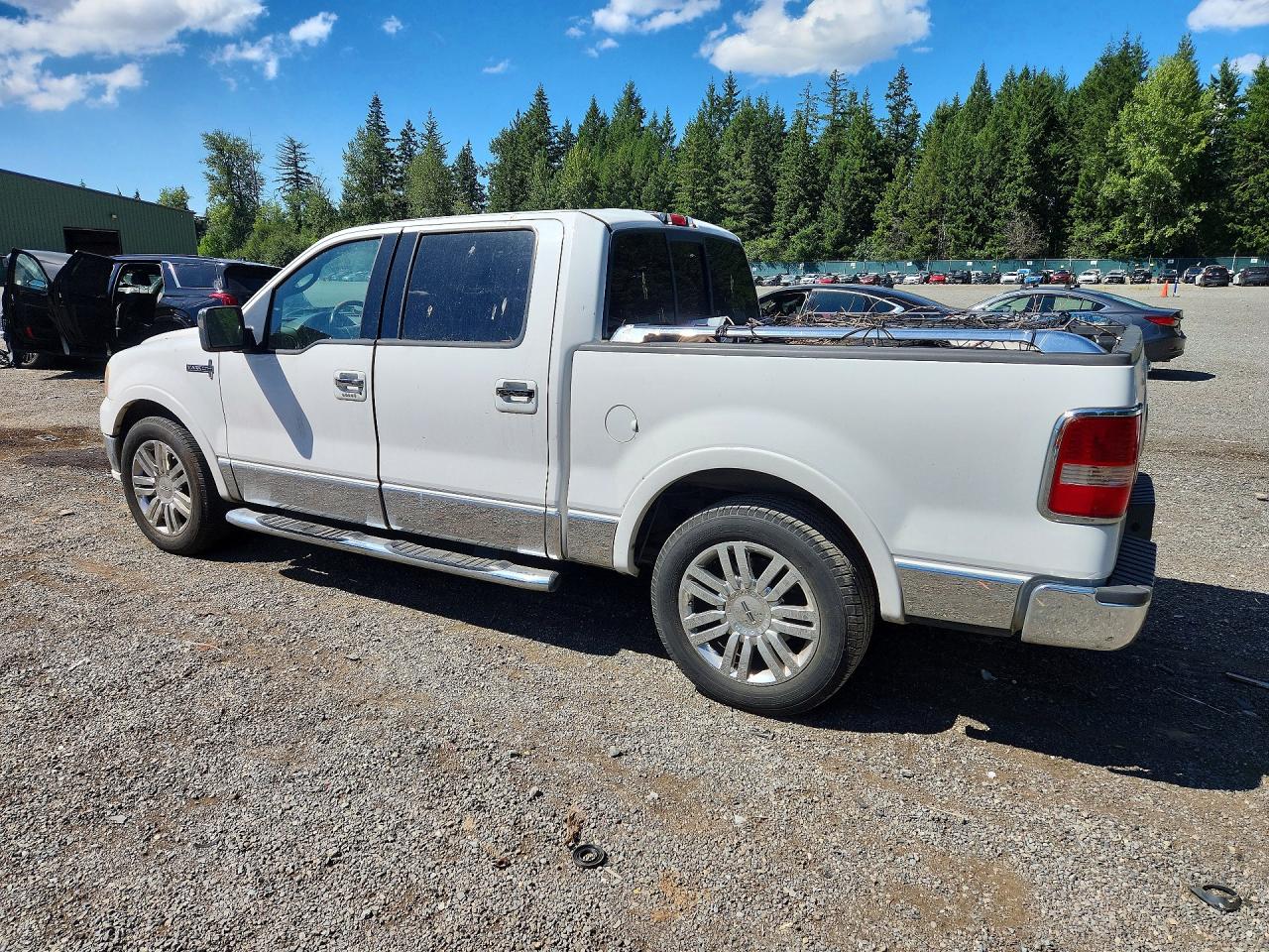 2007 Lincoln Mark Lt White vin: 5LTPW16557FJ01772