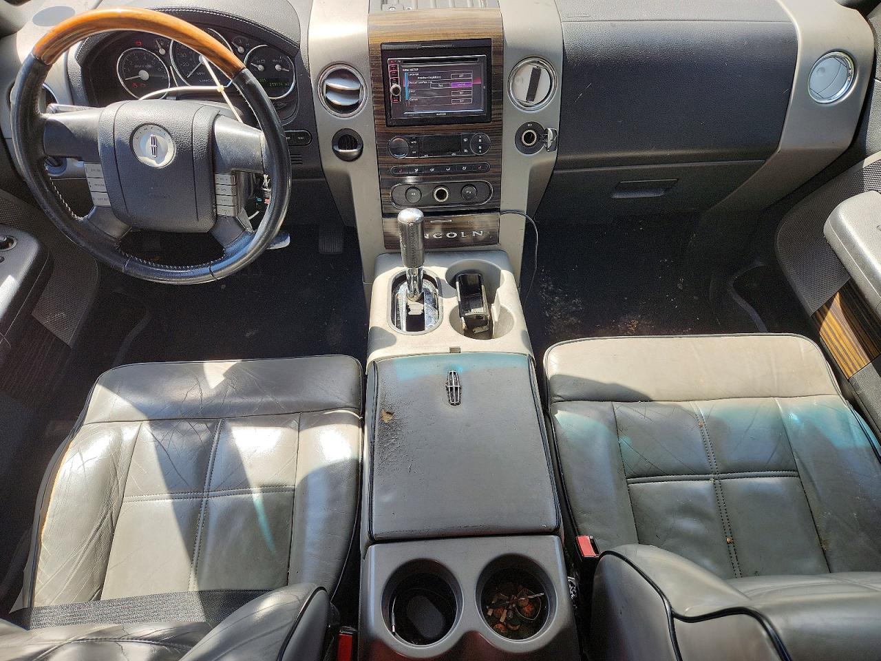 2007 Lincoln Mark Lt White vin: 5LTPW16557FJ01772
