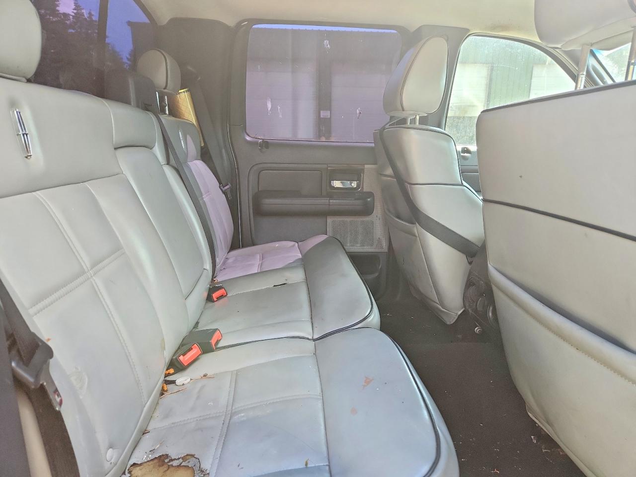 2007 Lincoln Mark Lt White vin: 5LTPW16557FJ01772
