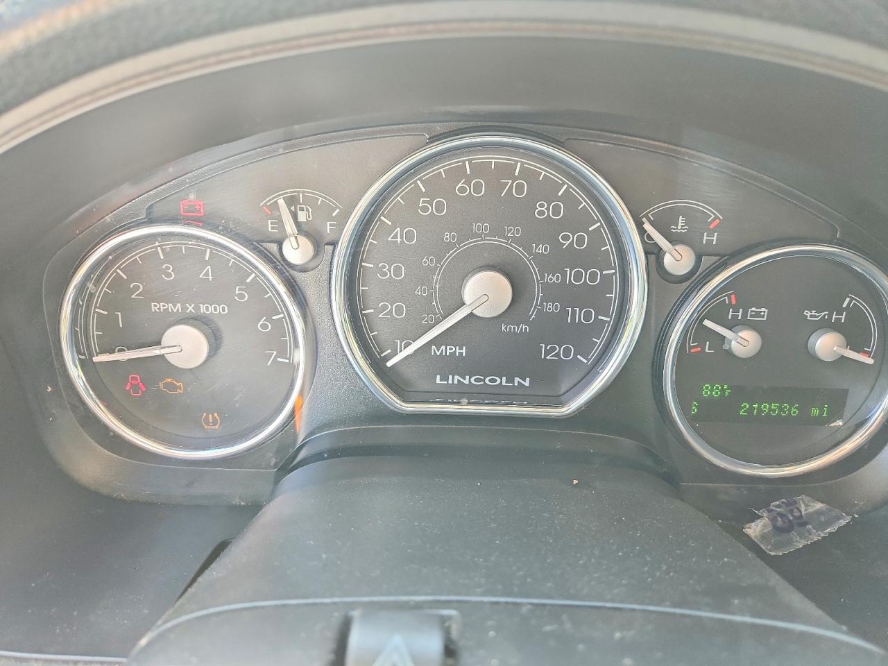 2007 Lincoln Mark Lt White vin: 5LTPW16557FJ01772