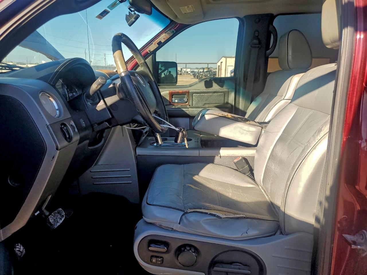2006 Lincoln Mark Lt Maroon vin: 5LTPW16576FJ21388